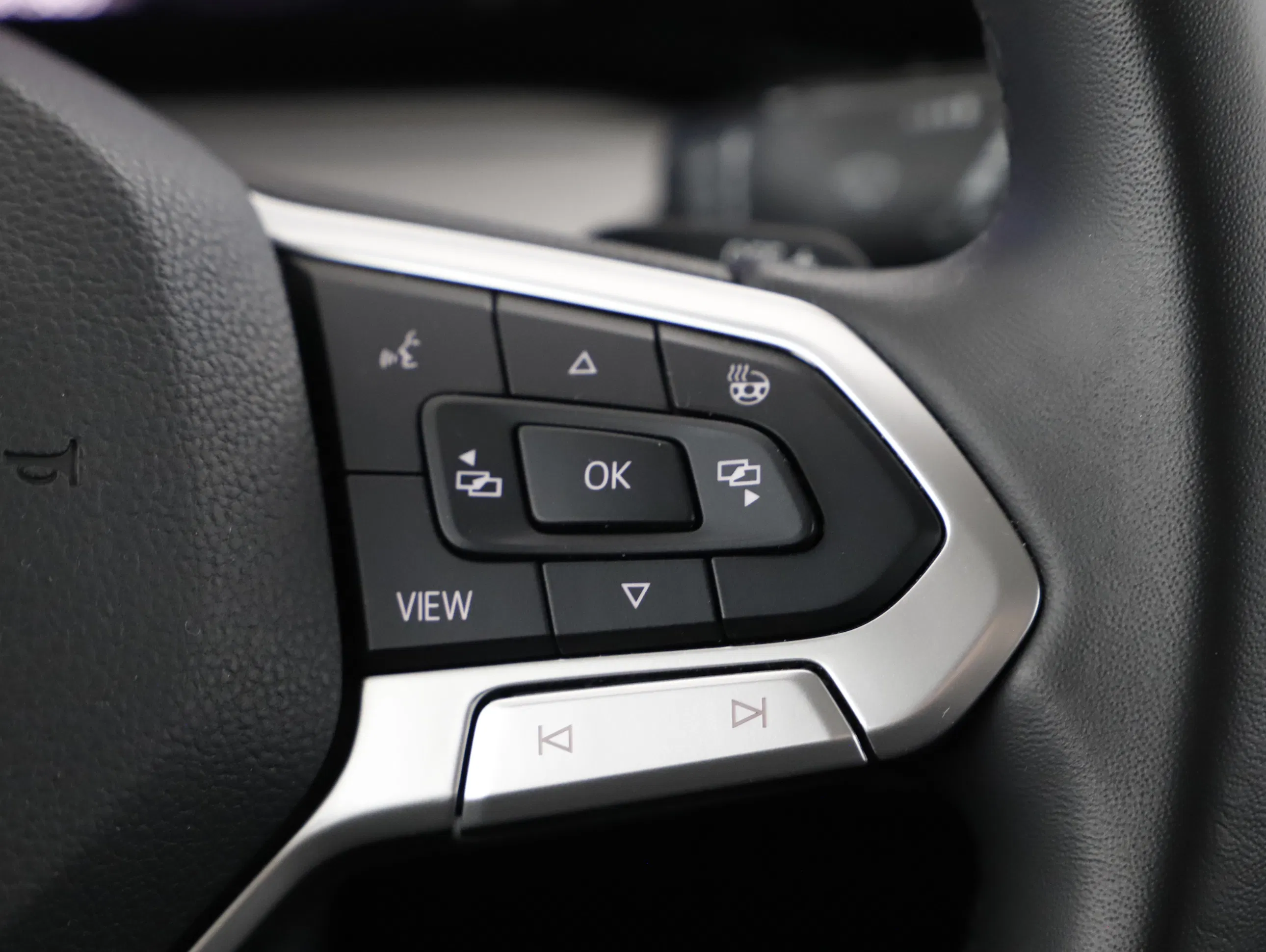 VW Golf VIII Var. 2.0TDI Life DSG | Bild 19 von 26