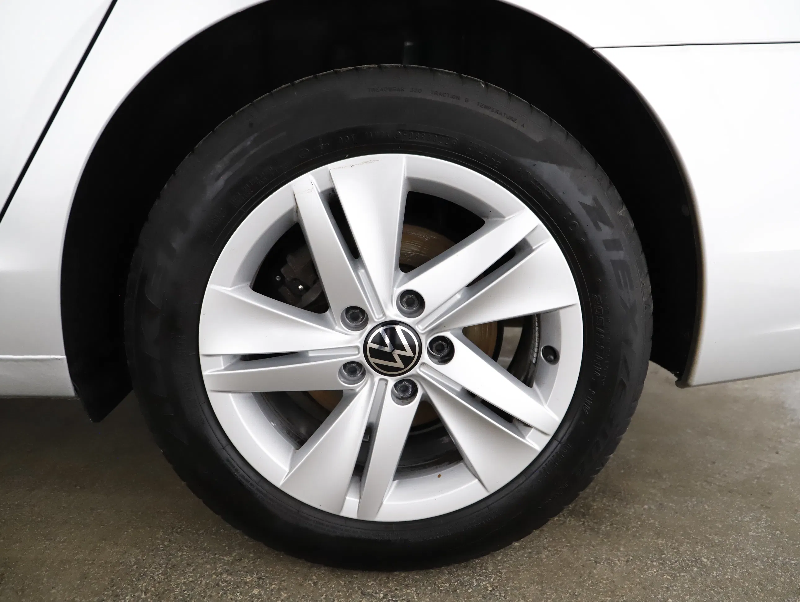 VW Golf VIII Var. 2.0TDI Life DSG | Bild 10 von 26