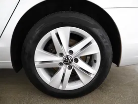 VW Golf VIII Var. 2.0TDI Life DSG | Thumbnail 10 von 26