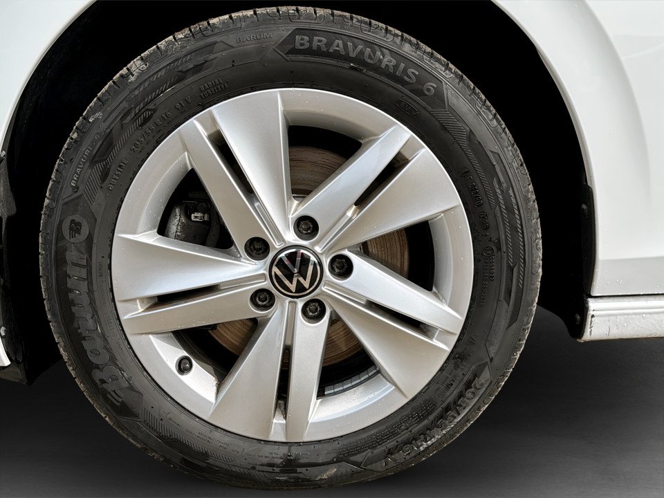 VW Golf VIII Variant 2.0TDI | Bild 7 von 23