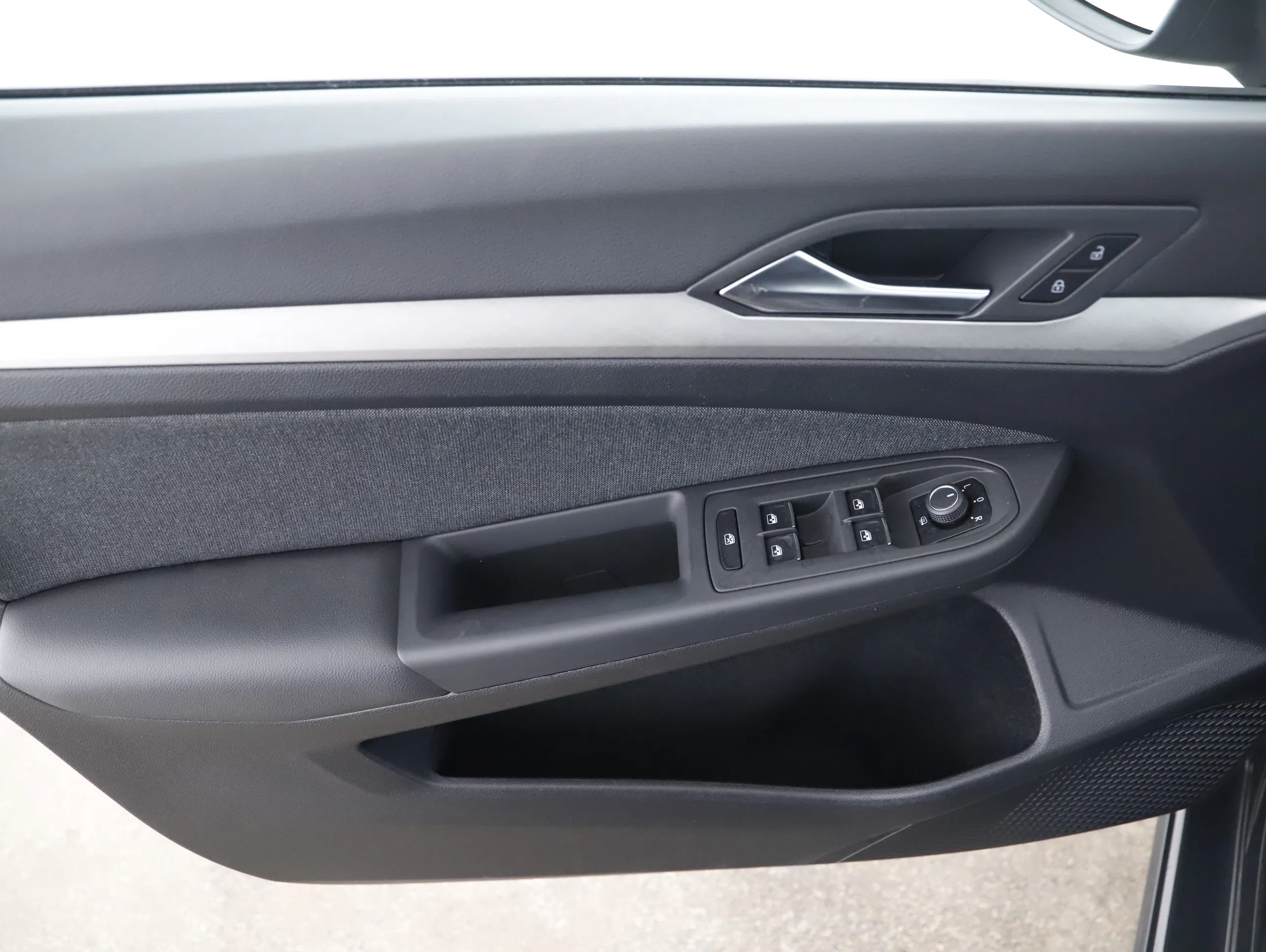 VW Golf VIII Variant 2.0 TDI Life | Bild 5 von 21