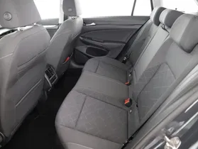VW Golf VIII Variant 2.0 TDI Life | Thumbnail 19 von 21