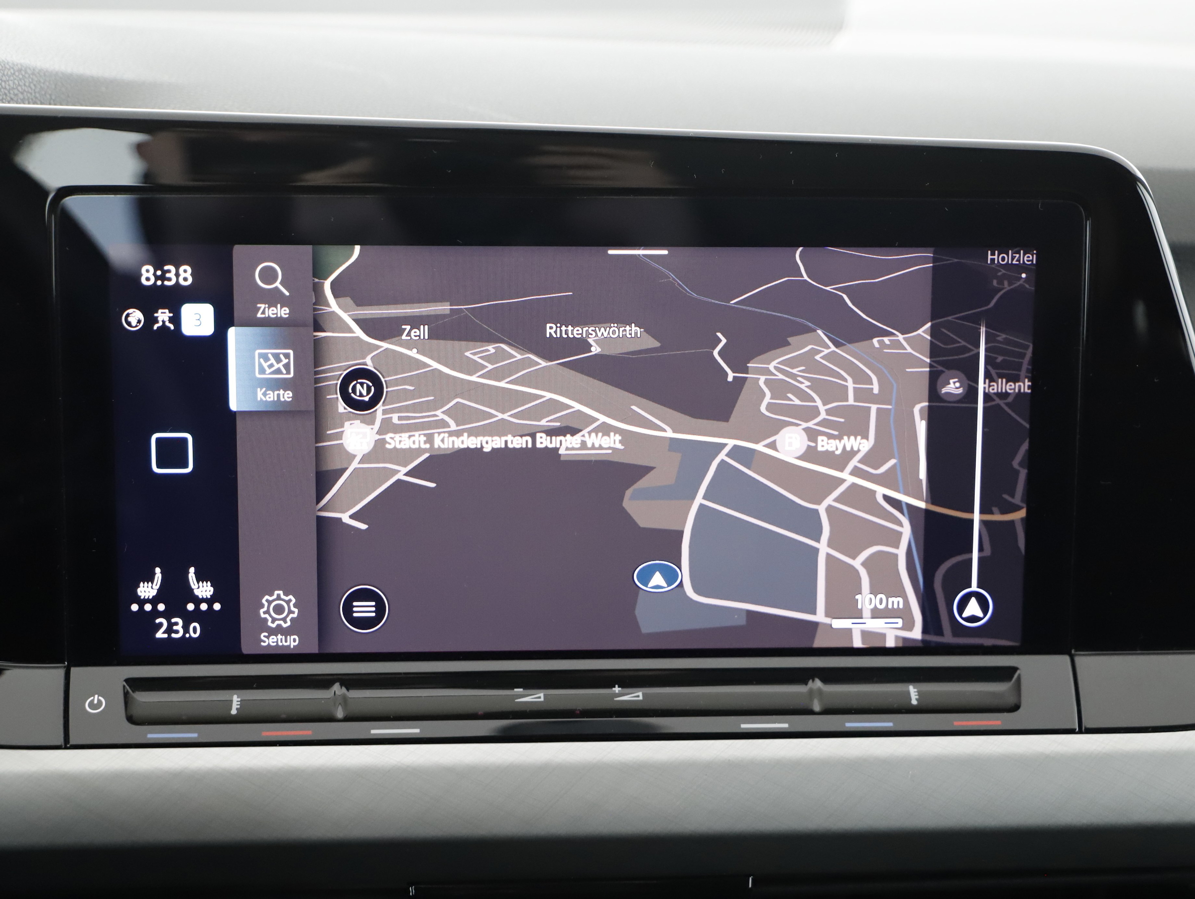 VW Golf VIII Variant 2.0 TDI Life | Bild 15 von 21