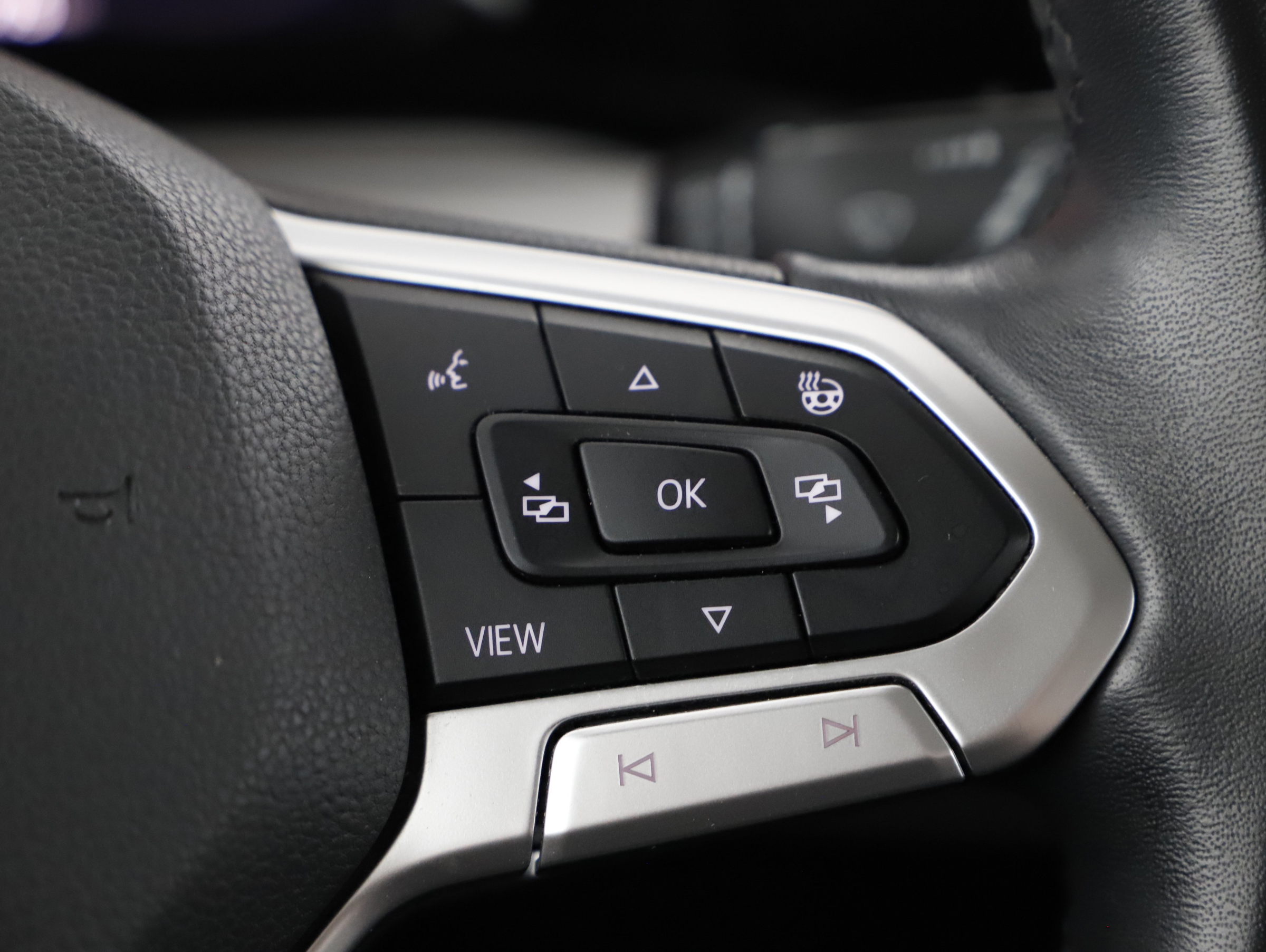 VW Golf VIII Variant 2.0TDI Life | Bild 12 von 21