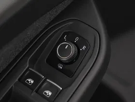 VW Golf VIII Variant 2.0TDI Life | Thumbnail 15 von 21