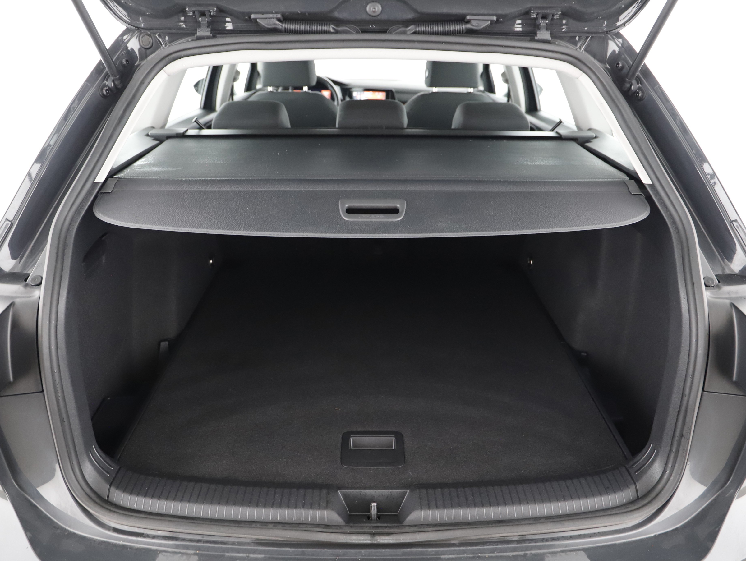 VW Golf VIII Variant 2.0TDI Life | Bild 16 von 21