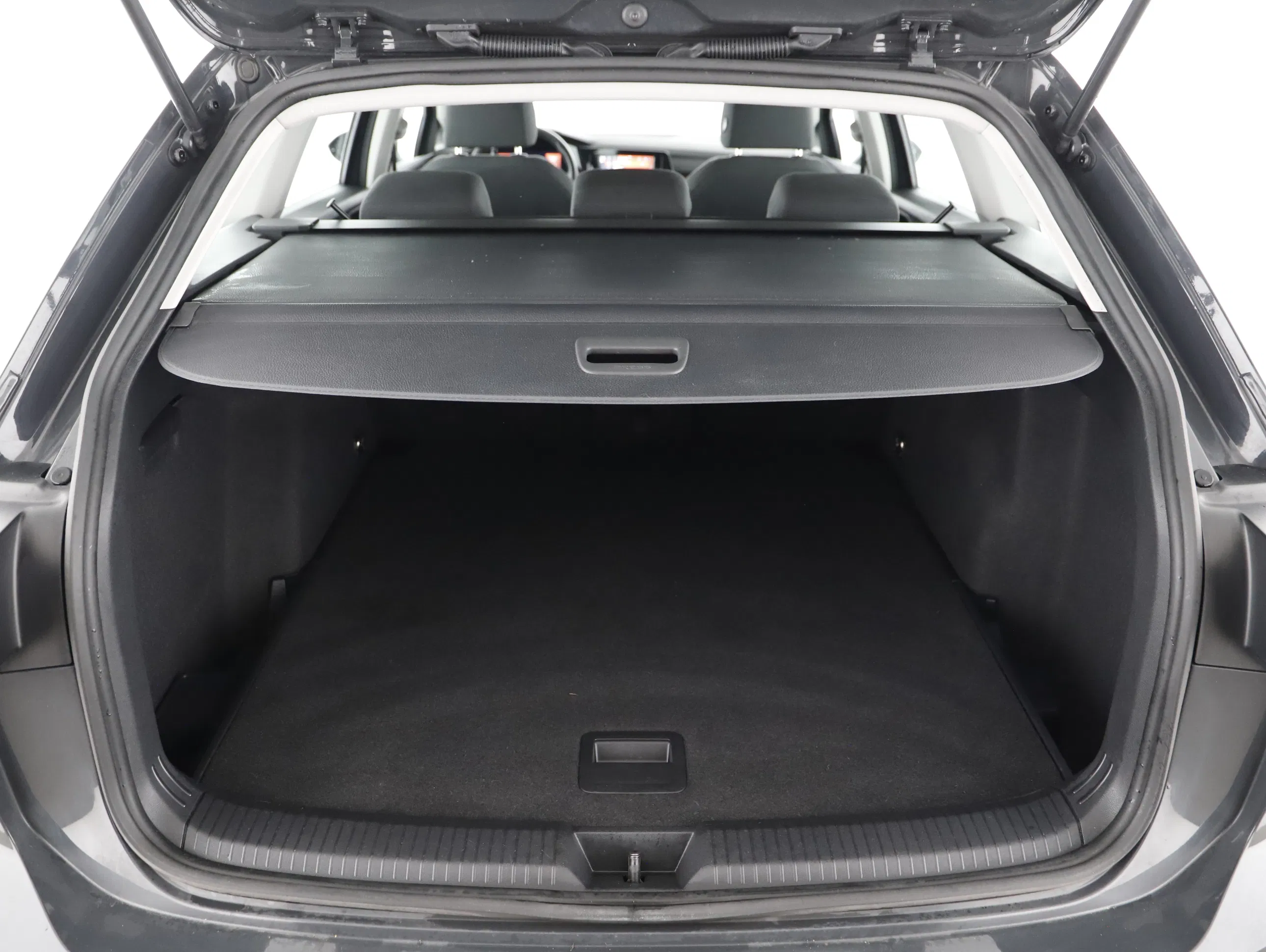 VW Golf VIII Variant 2.0TDI Life | Bild 16 von 21