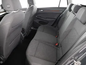 VW Golf VIII Variant 2.0TDI Life | Thumbnail 2 von 21