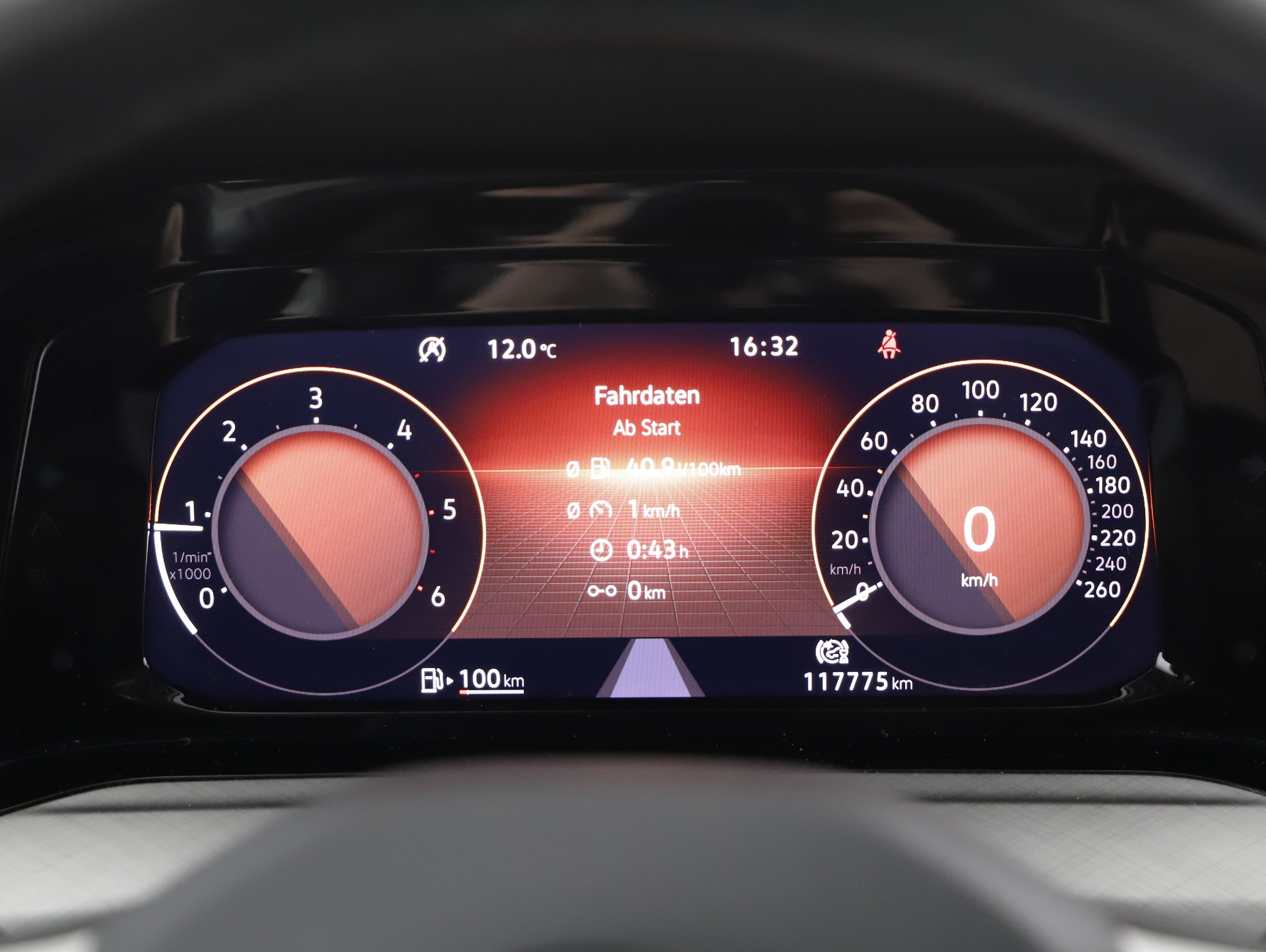 VW Golf VIII Variant 2.0TDI Life | Bild 6 von 21