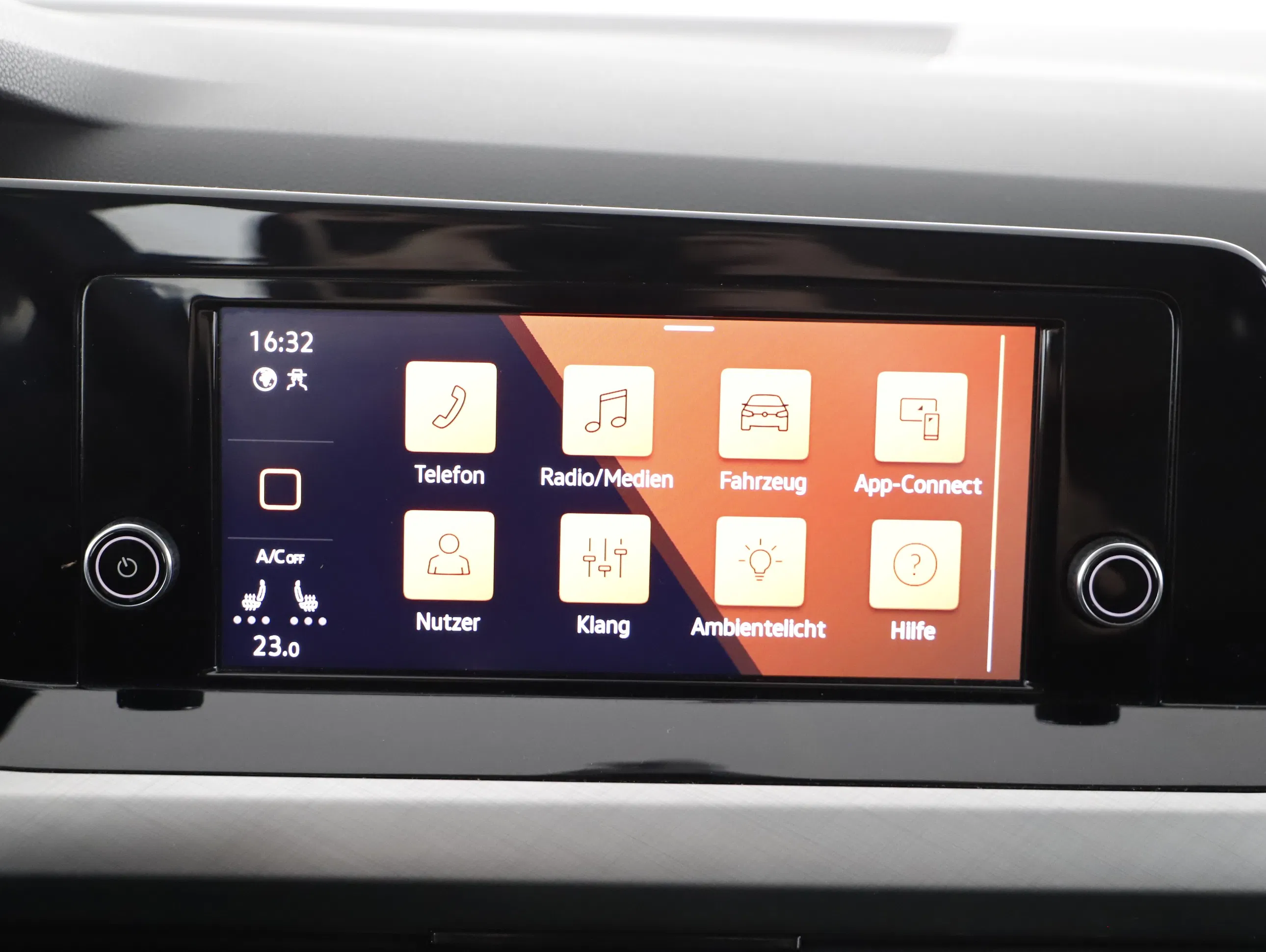 VW Golf VIII Variant 2.0TDI Life | Bild 7 von 21