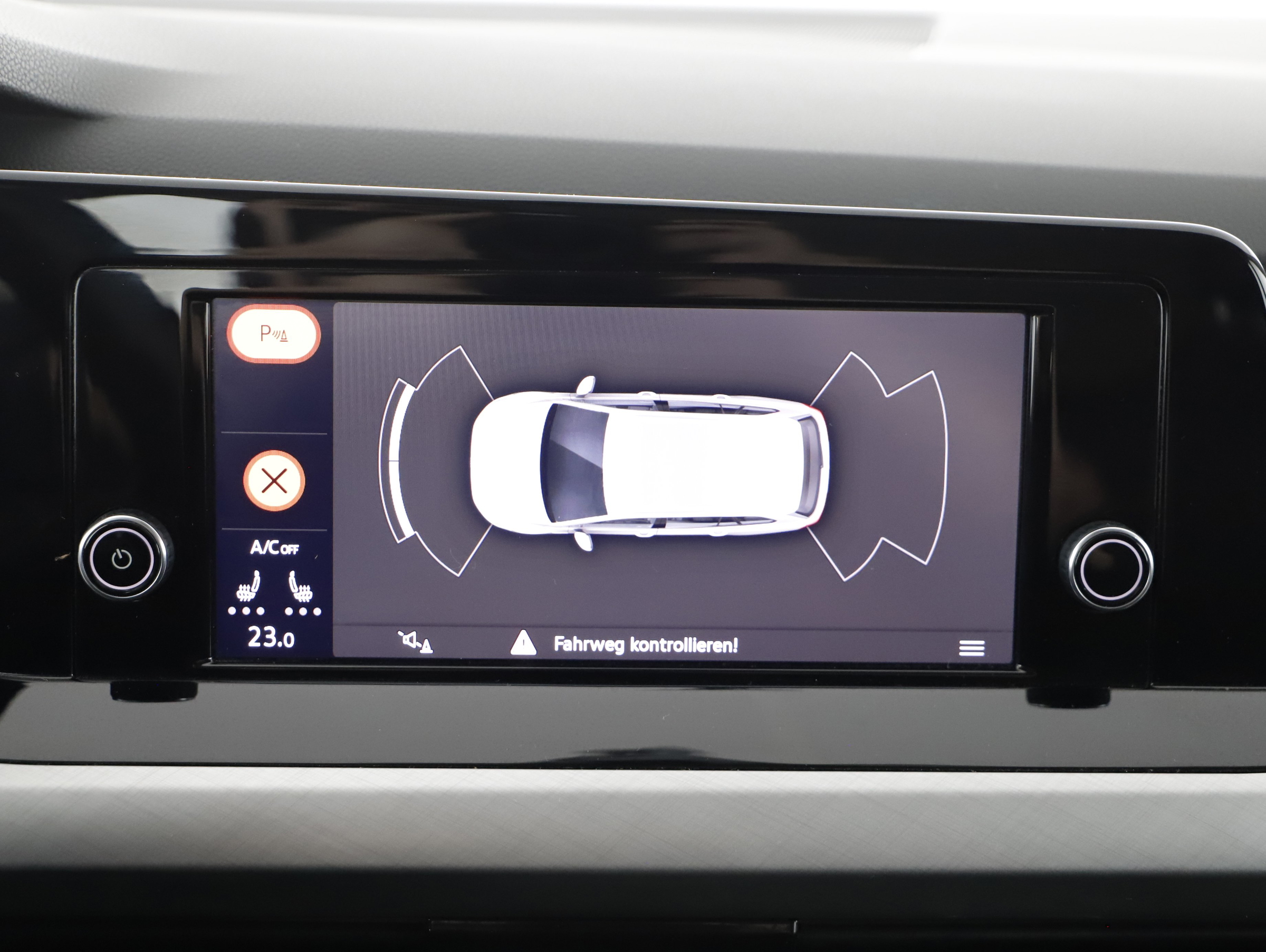 VW Golf VIII Variant 2.0TDI Life | Bild 9 von 21