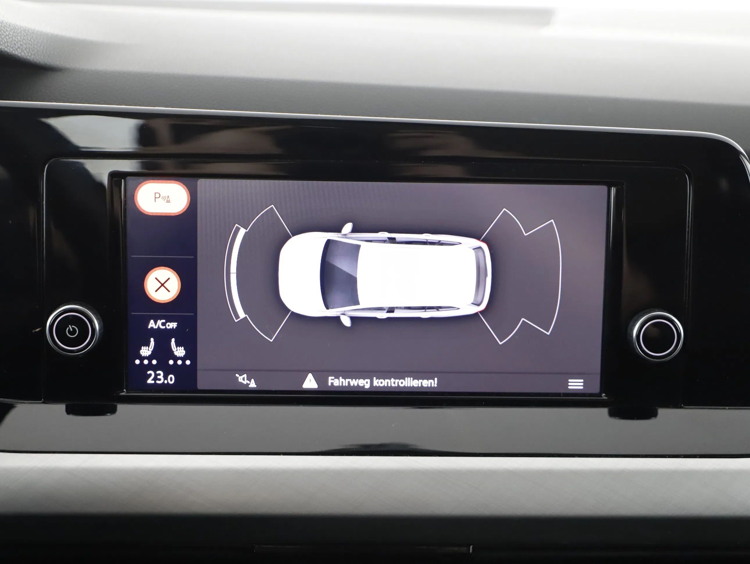 VW Golf VIII Variant 2.0TDI Life | Bild 9 von 21