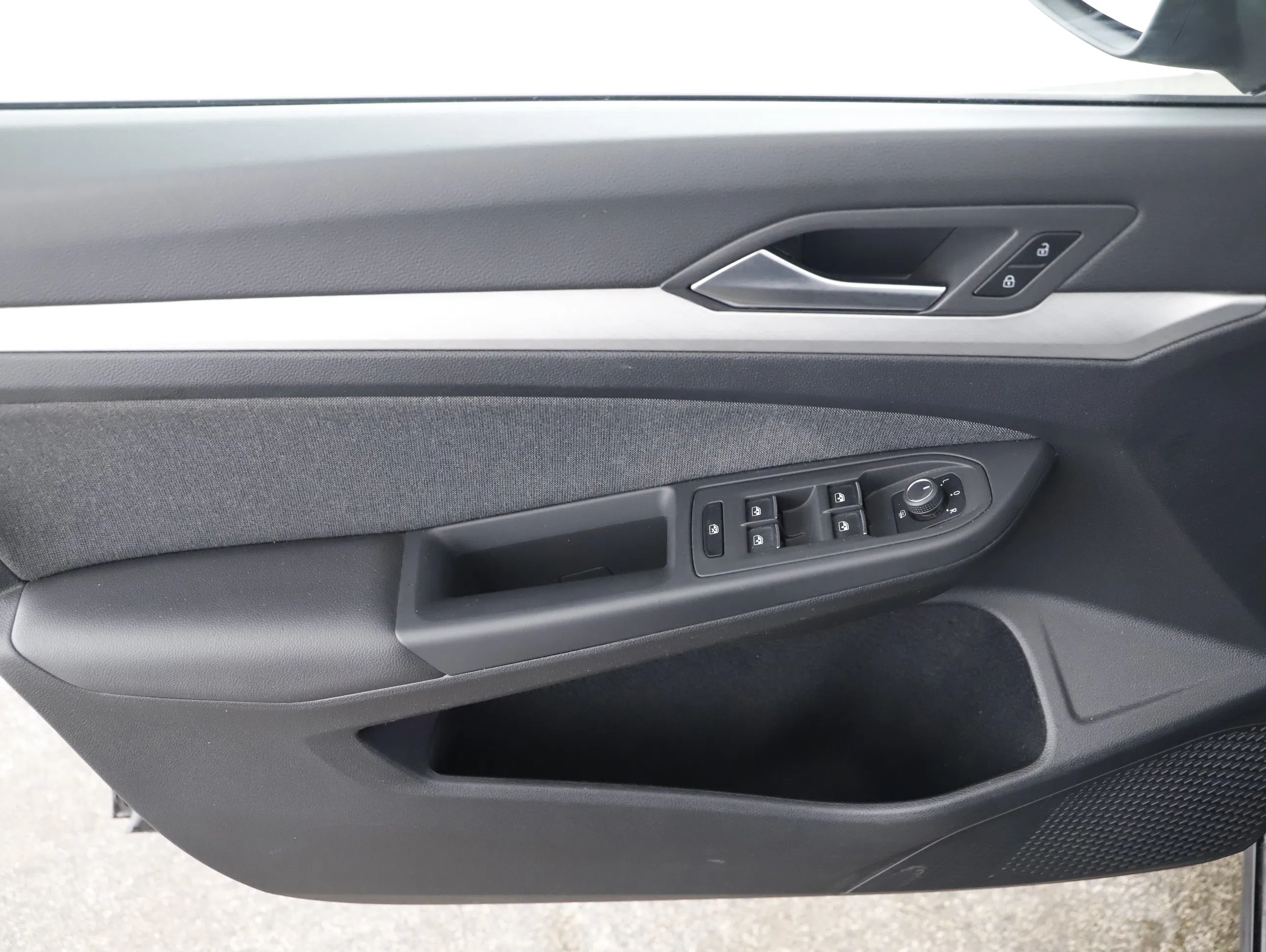 VW Golf VIII Var 2.0 TDI DSG Life | Bild 5 von 21