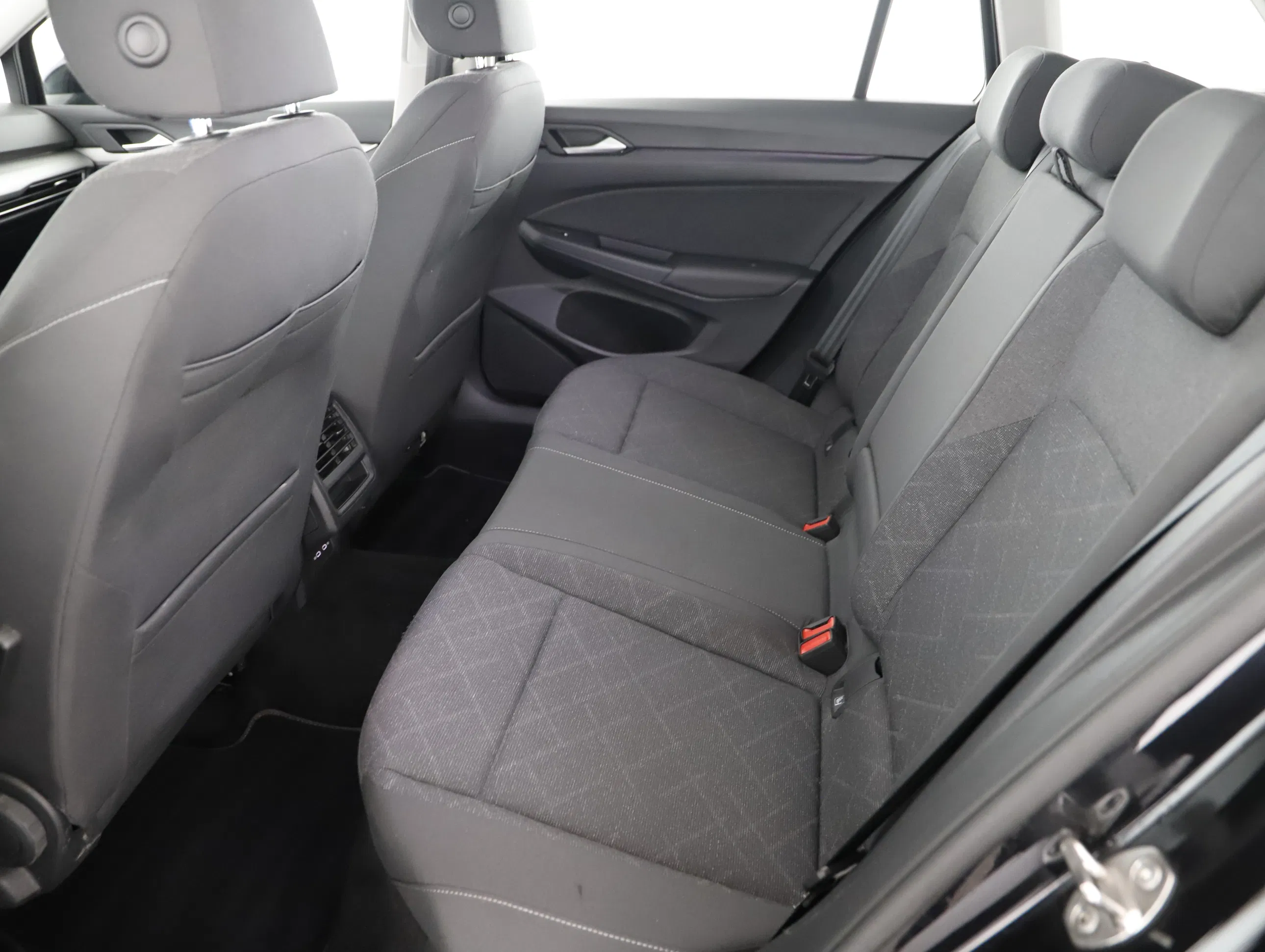 VW Golf VIII Var 2.0 TDI DSG Life | Bild 19 von 21