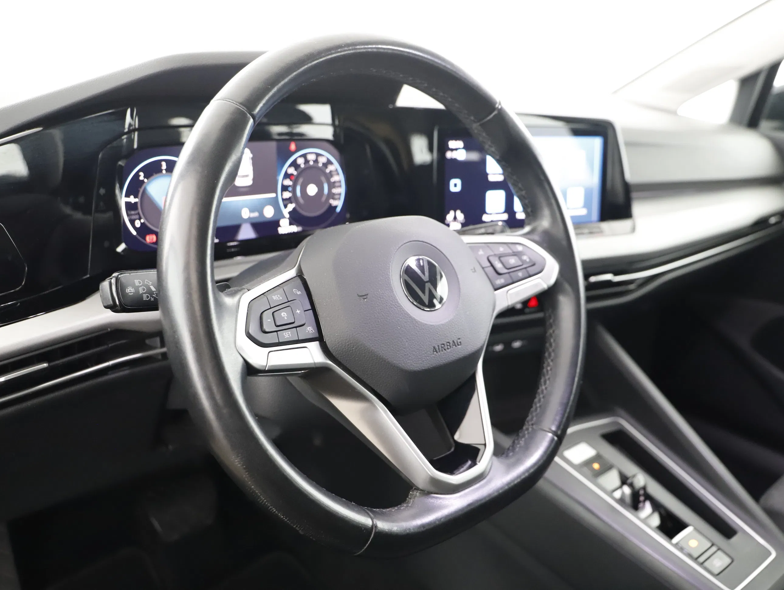 VW Golf VIII Var 2.0 TDI DSG Life | Bild 10 von 21