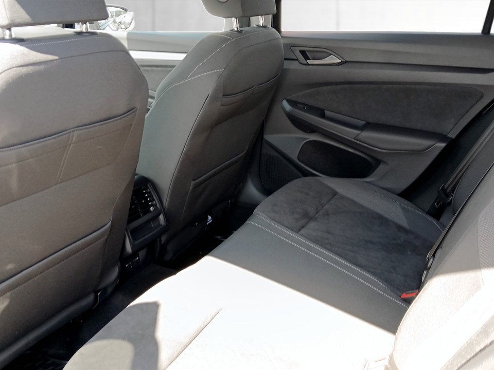 VW Golf VIII Var. 2.0TDI Life DSG | Bild 22 von 24