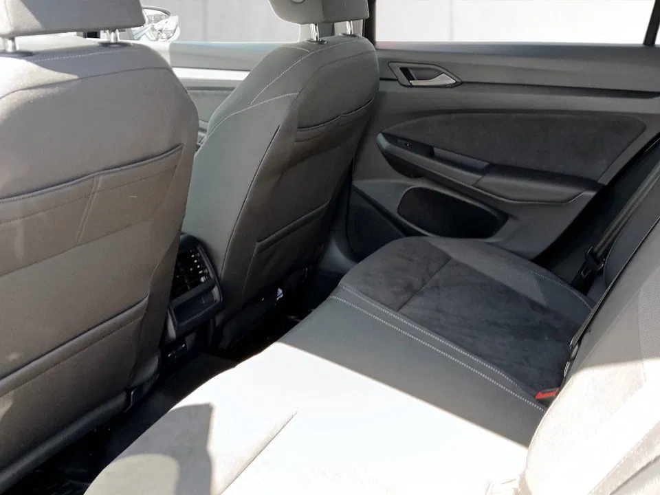 VW Golf VIII Var. 2.0TDI Life DSG | Bild 22 von 24
