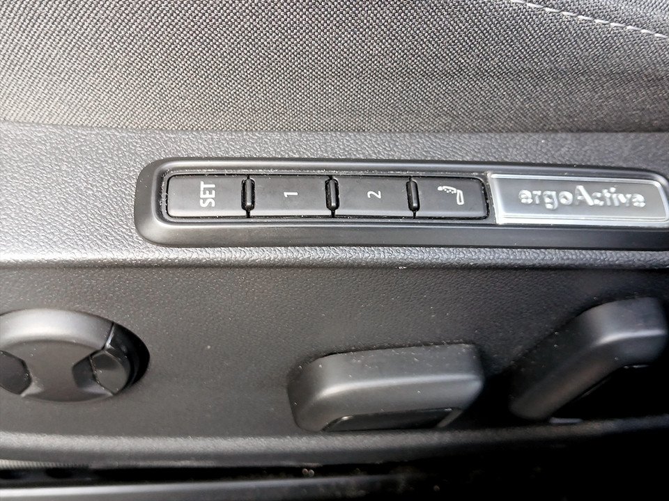 VW Golf VIII Var. 2.0TDI Life DSG | Bild 8 von 24