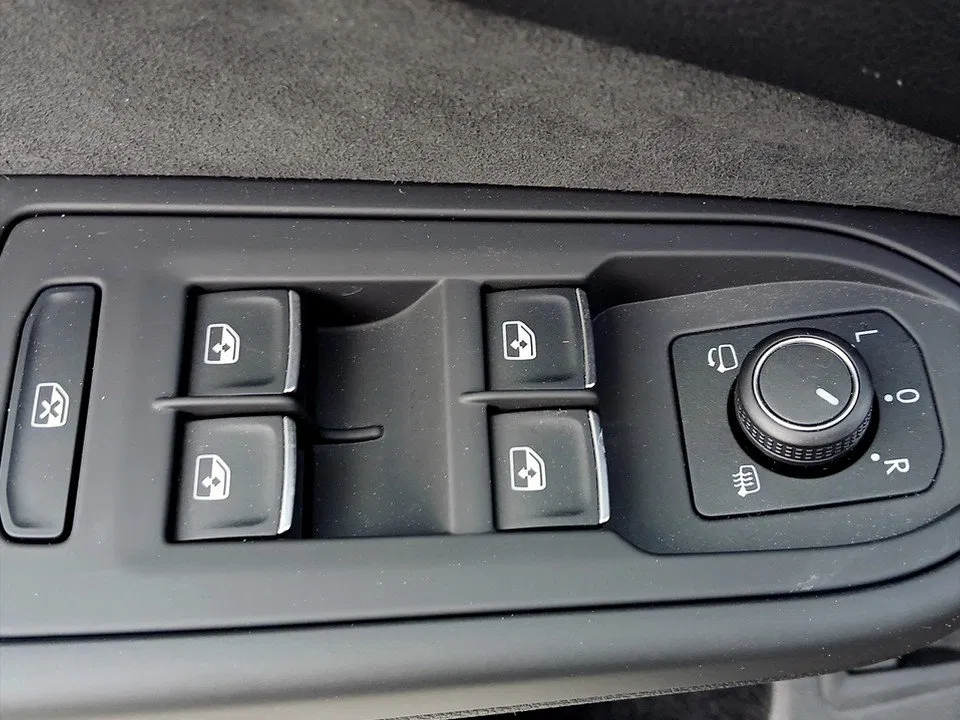 VW Golf VIII Var. 2.0TDI Life DSG | Bild 7 von 24