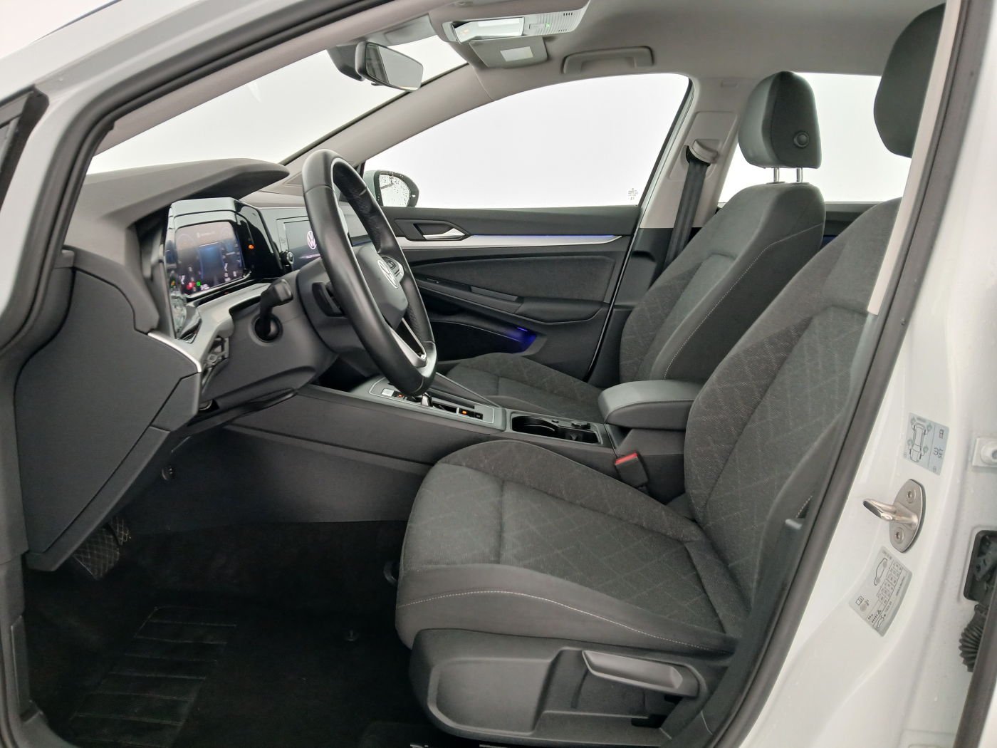 VW Golf VIII Variant 2.0 TDI Life | Bild 13 von 25