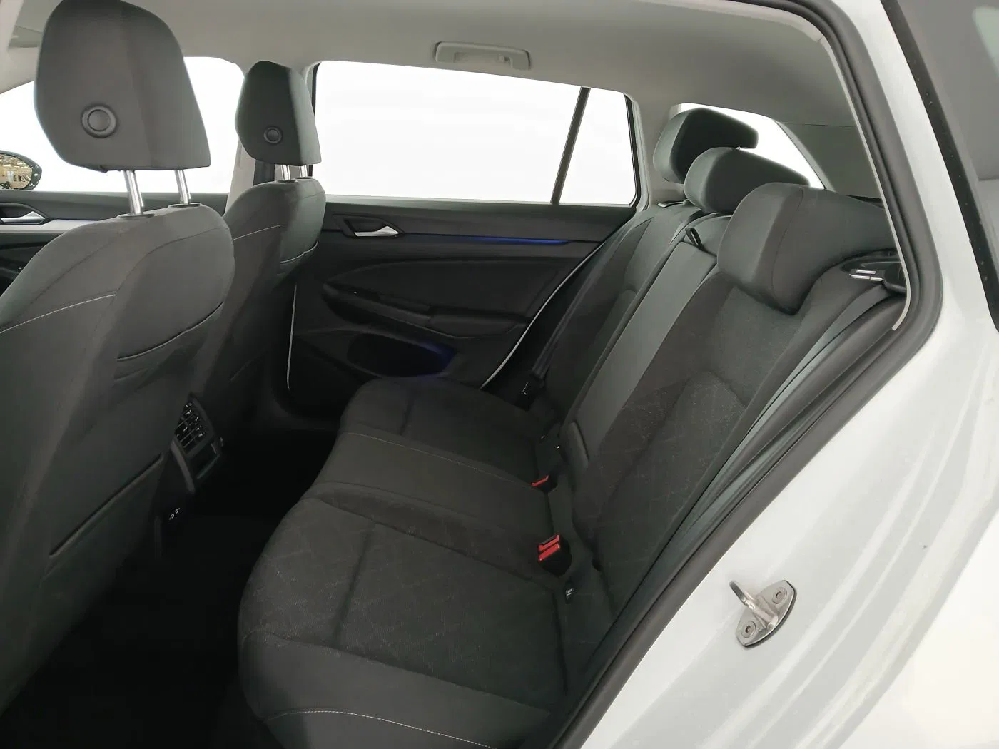 VW Golf VIII Variant 2.0 TDI Life | Bild 24 von 25