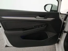 VW Golf VIII Variant 2.0 TDI Life | Thumbnail 10 von 25