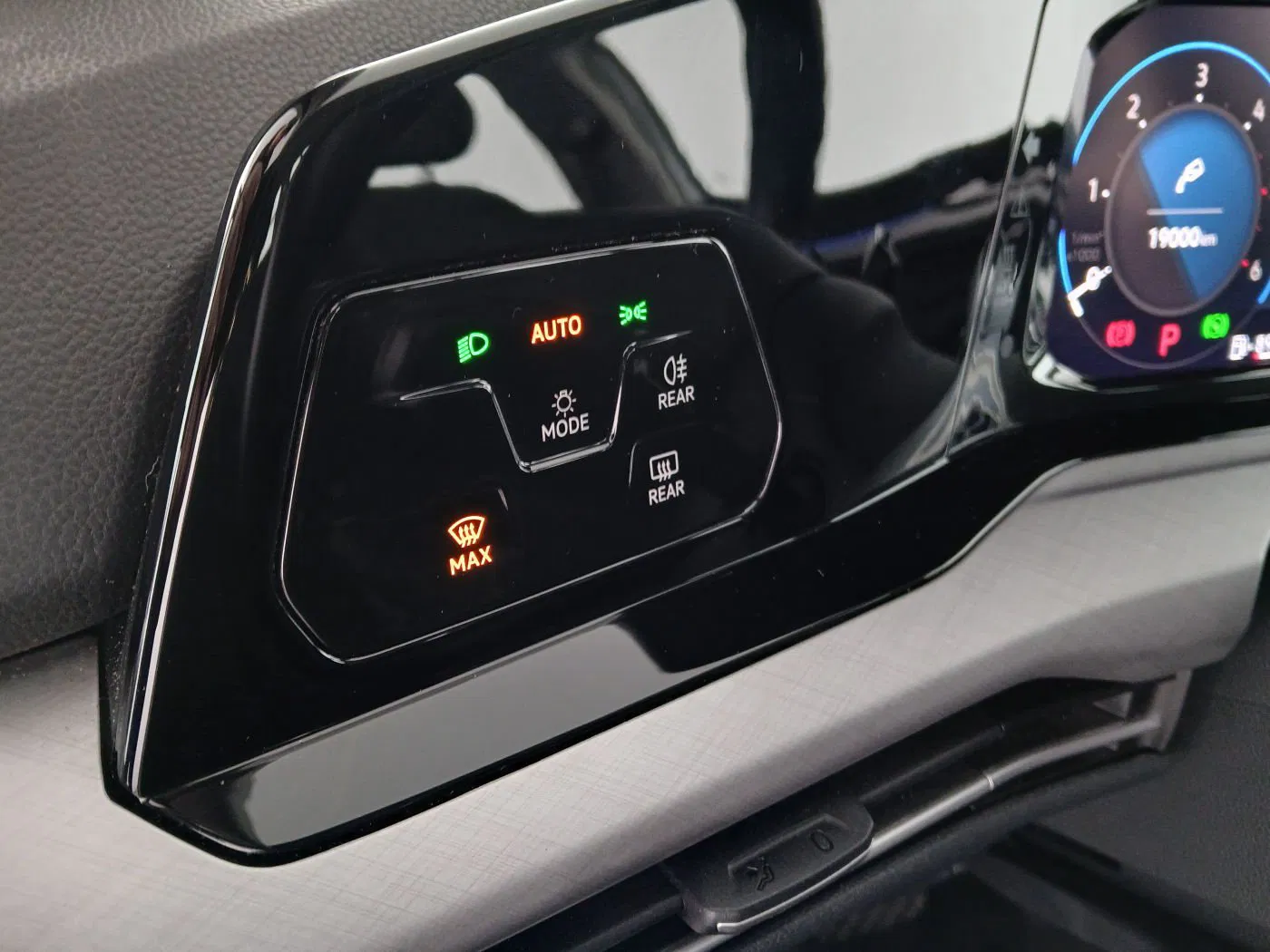 VW Golf VIII Variant 2.0 TDI Life | Bild 12 von 25