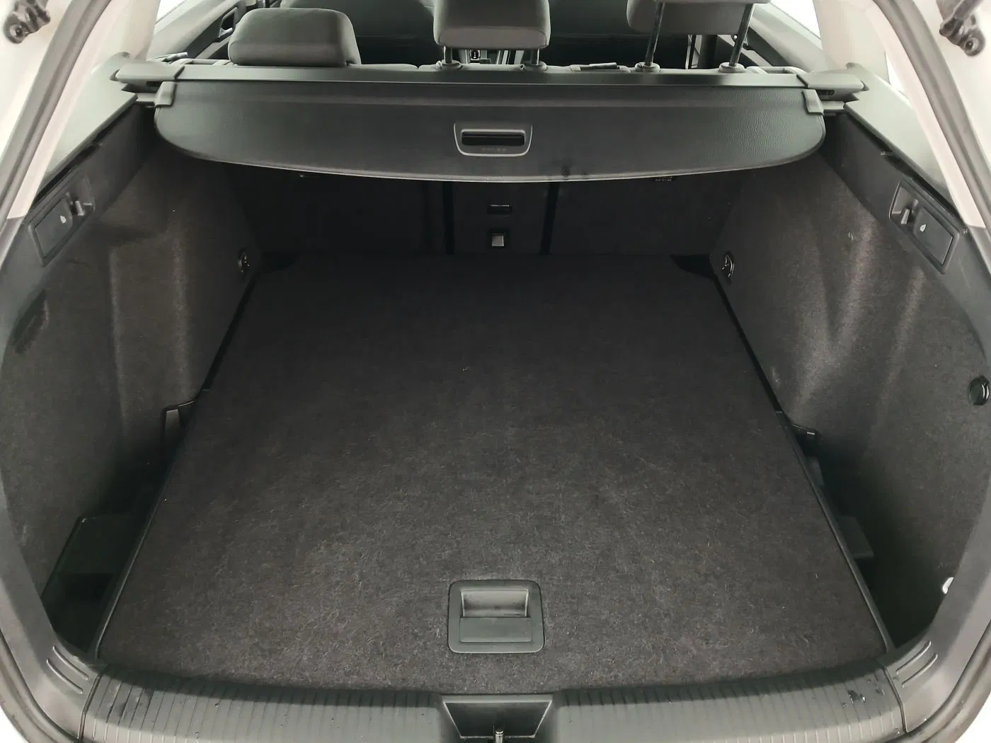 VW Golf VIII Variant 2.0 TDI Life | Bild 25 von 25