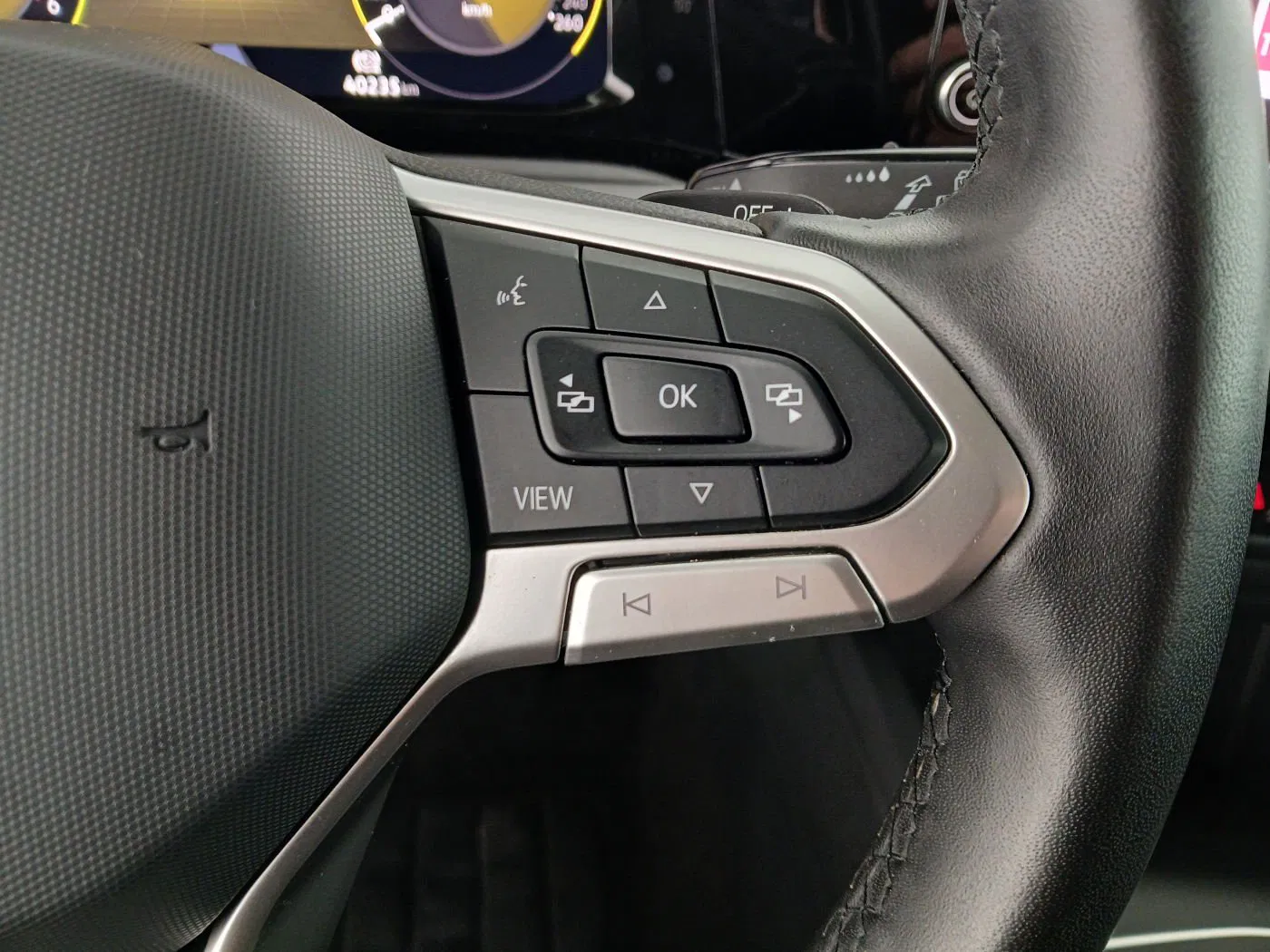 VW Golf VIII Variant 2.0 TDI Life | Bild 11 von 19