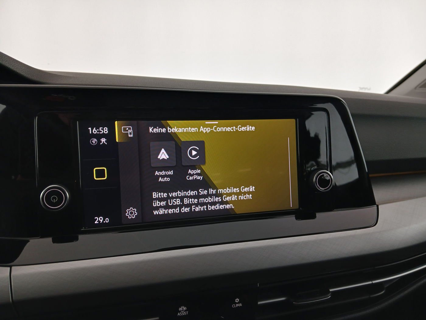 VW Golf VIII Variant 2.0 TDI Life | Bild 16 von 19