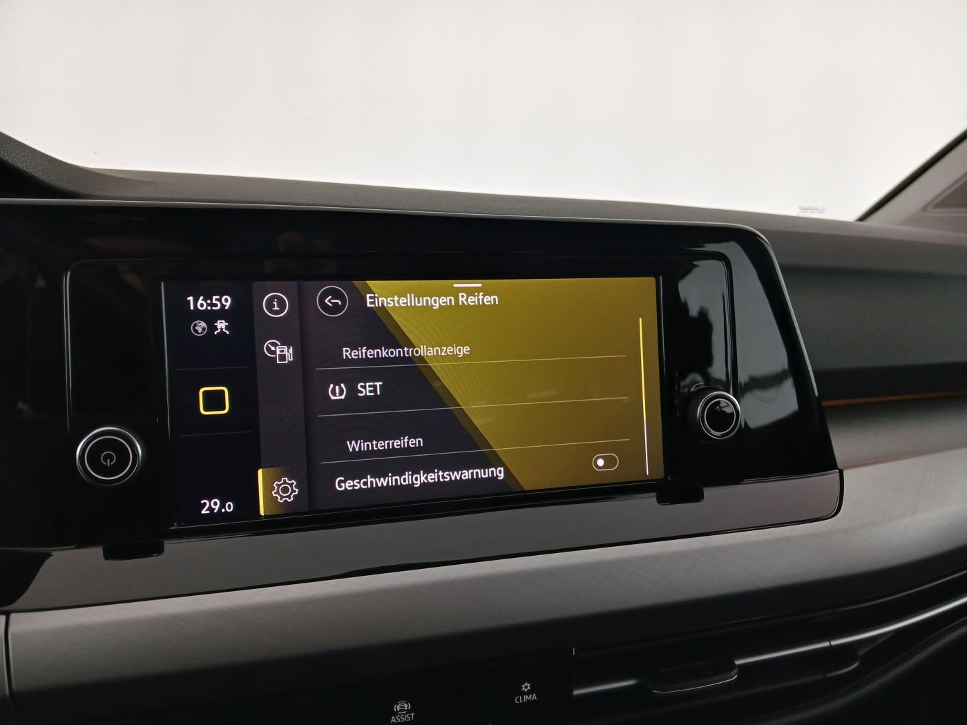 VW Golf VIII Variant 2.0 TDI Life | Bild 19 von 19