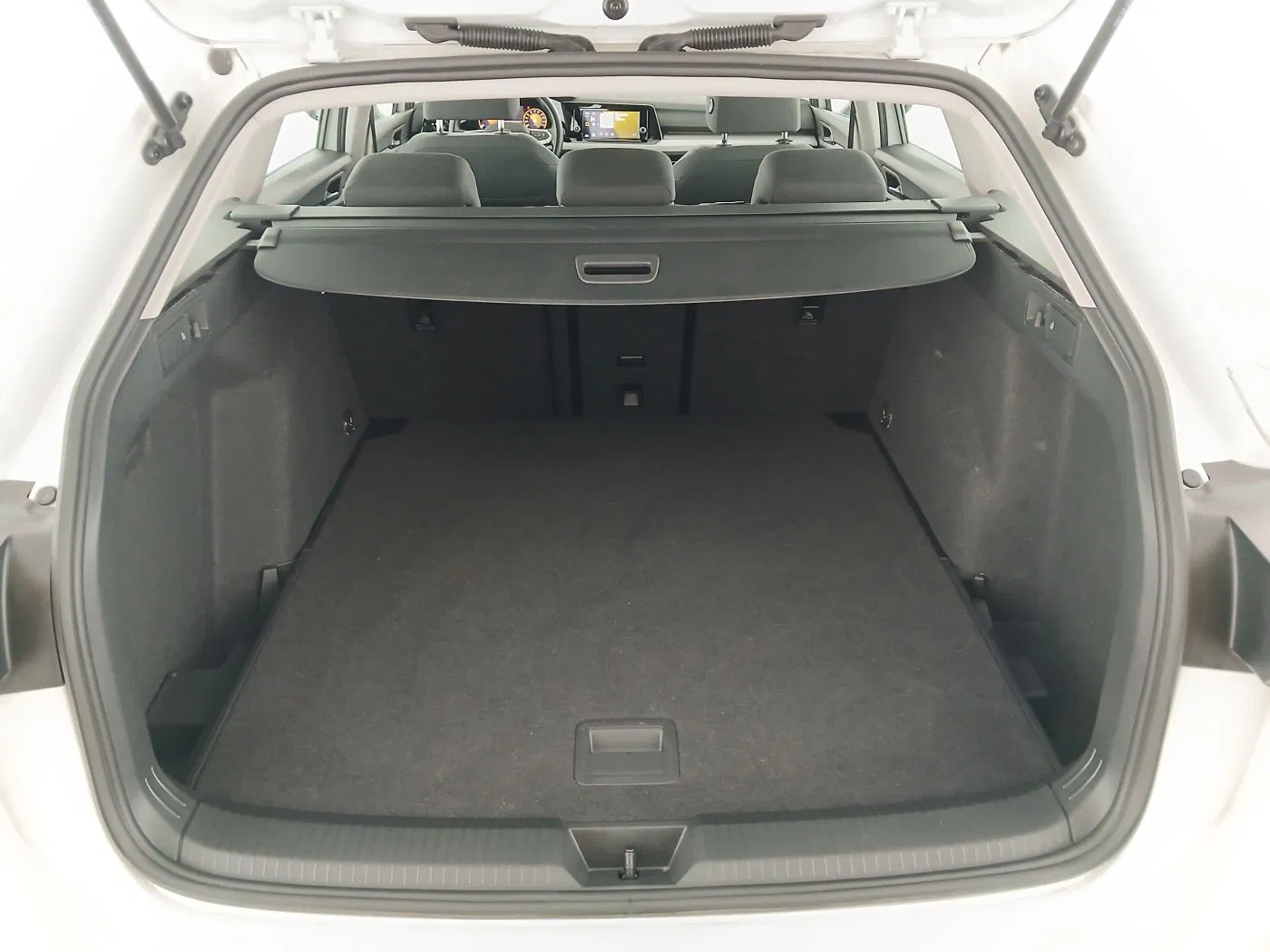 VW Golf VIII Variant 2.0 TDI Life | Bild 8 von 19