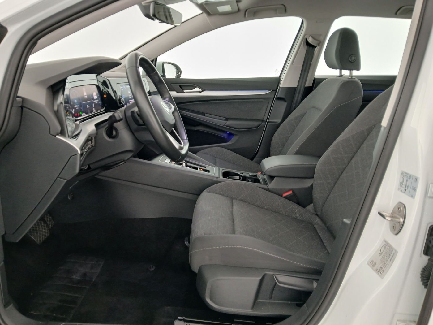 VW Golf VIII Variant 2.0 TDI Life | Bild 4 von 18