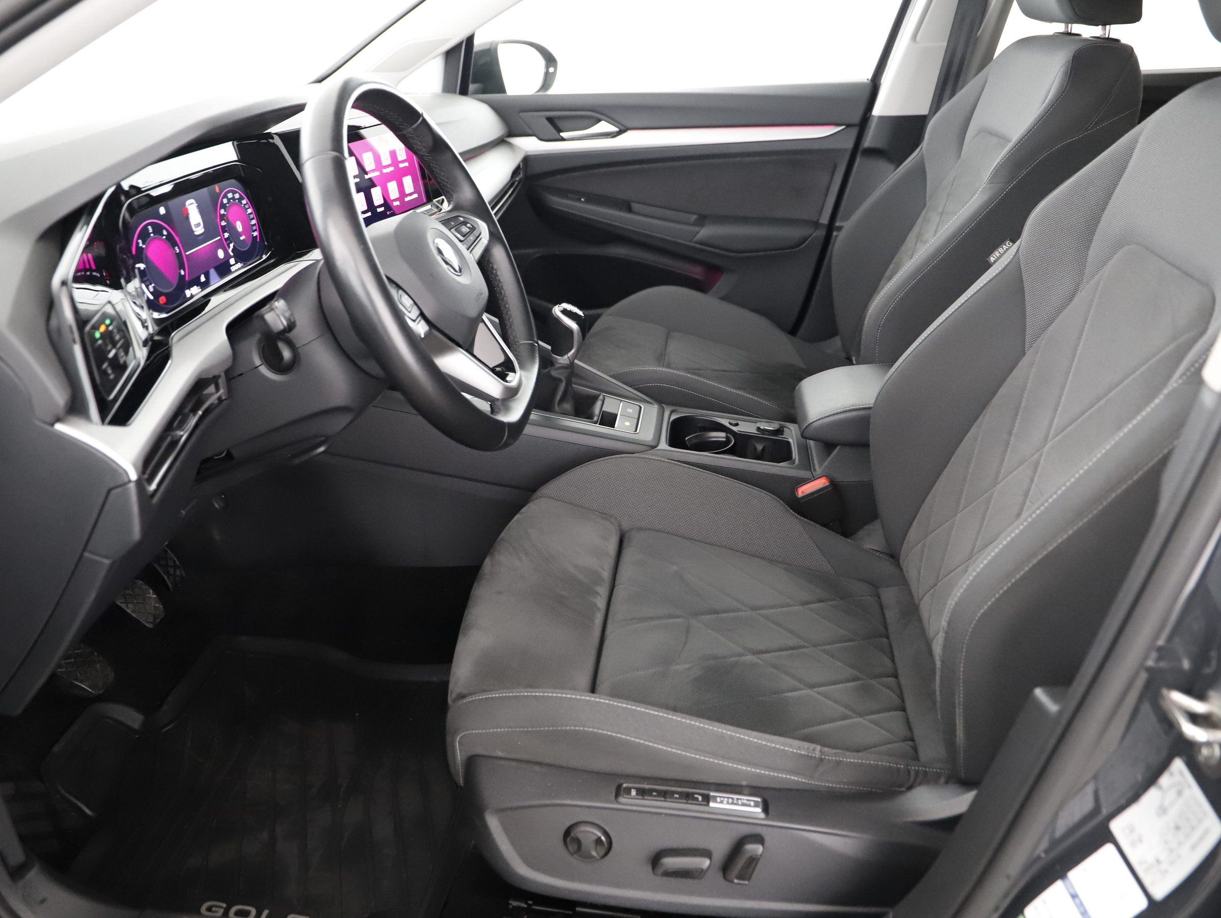 Bild eines VW Golf VIII Variant 2.0 TDI Life