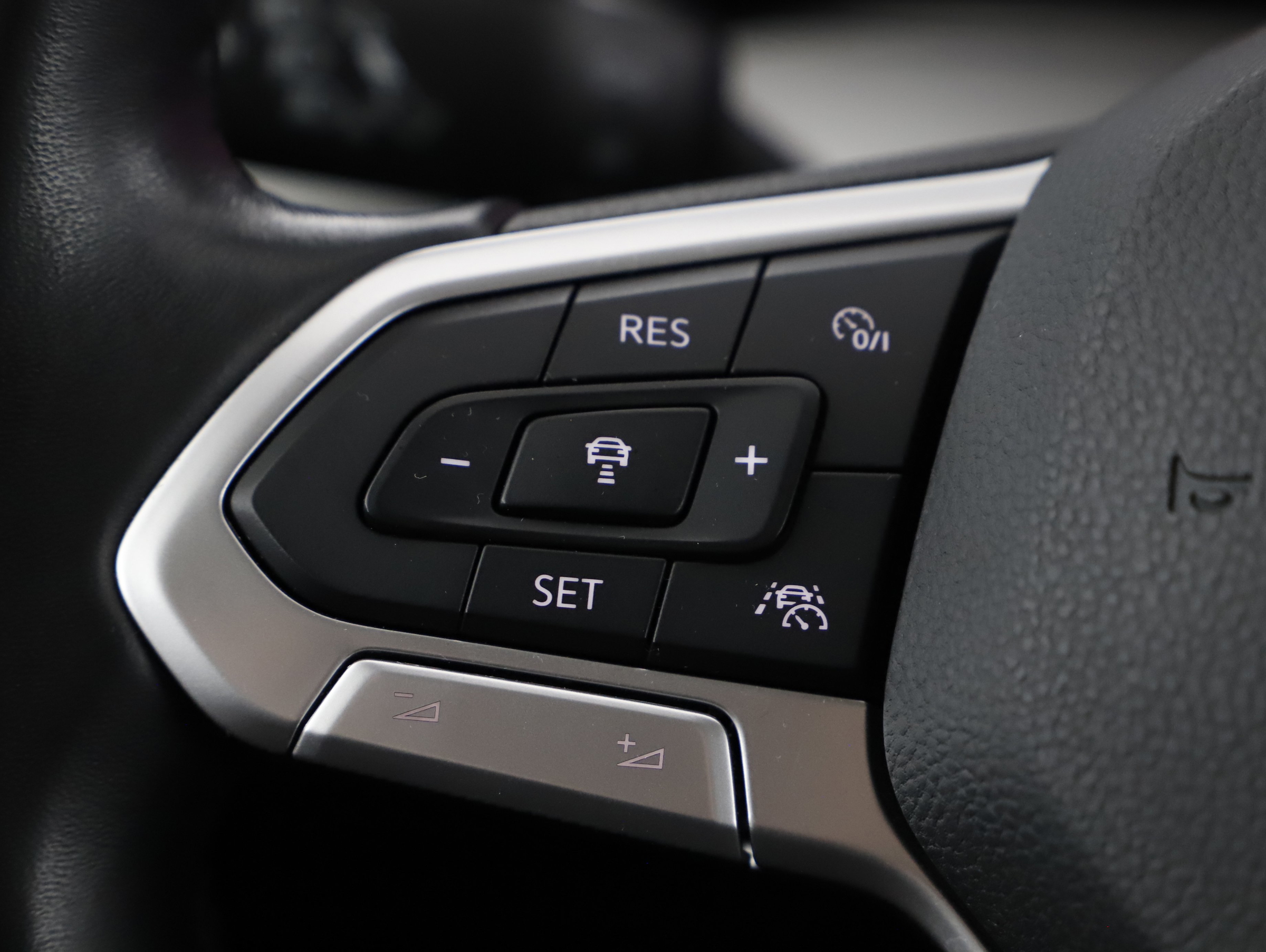 VW Golf VIII Variant 2.0 TDI Life | Bild 11 von 23