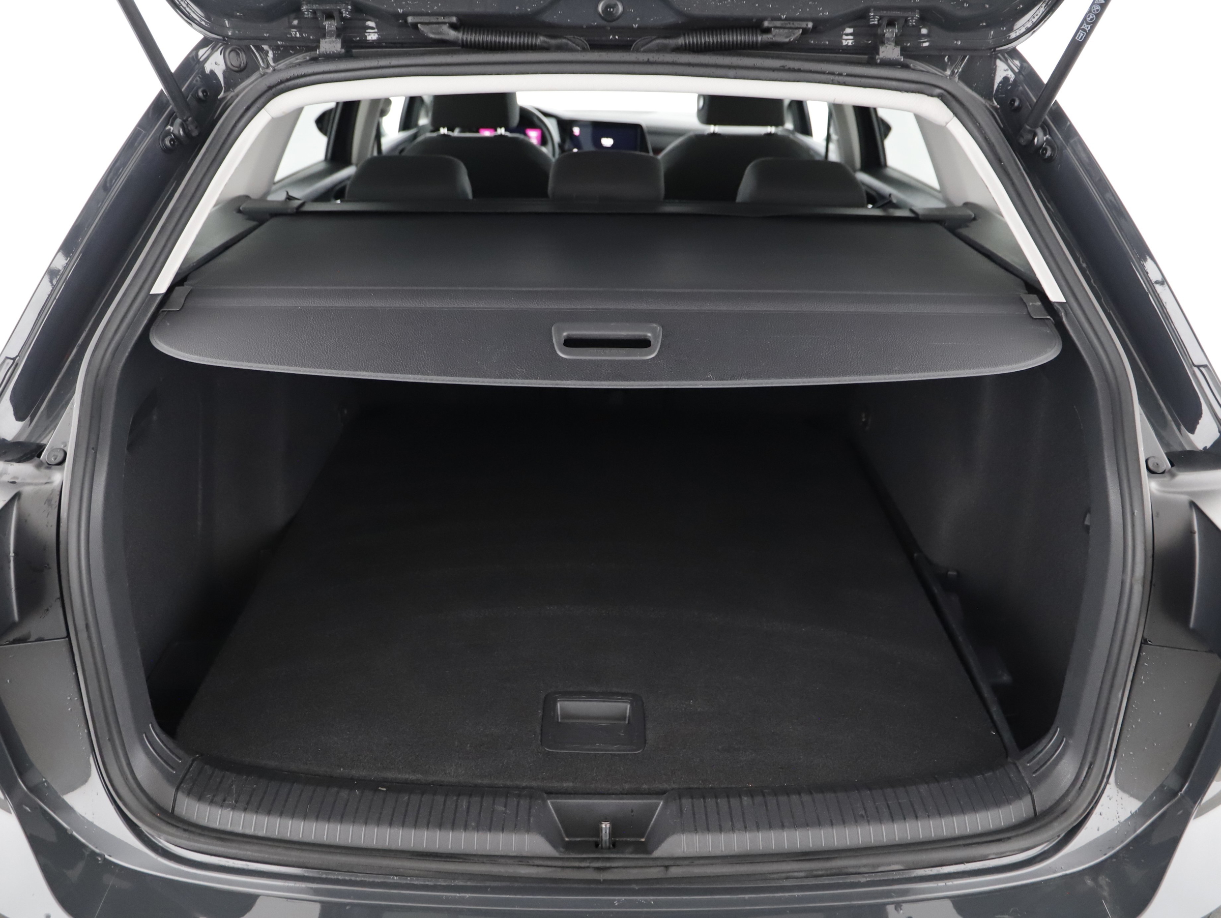 VW Golf VIII Variant 2.0 TDI Life | Bild 16 von 23