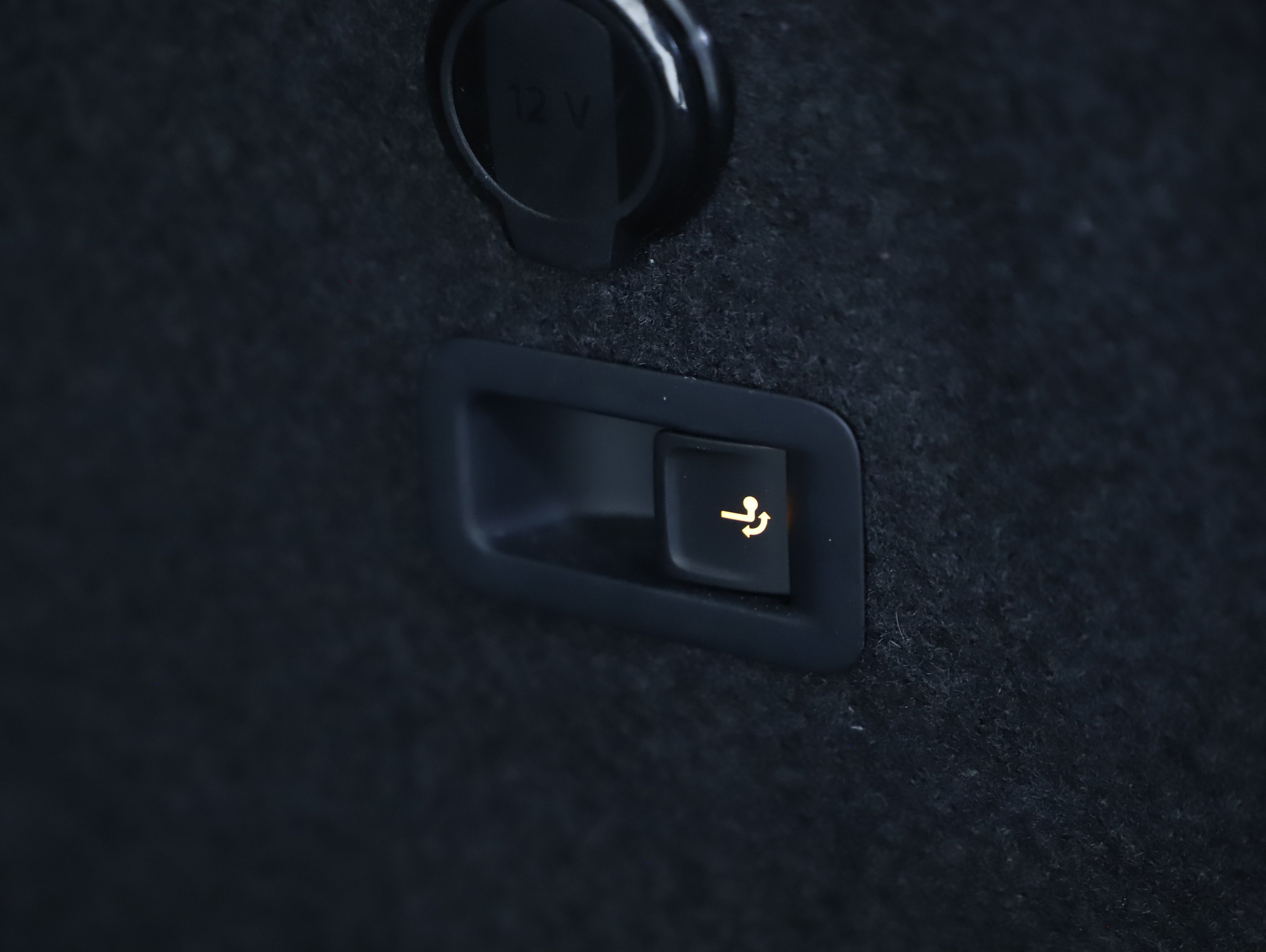 VW Golf VIII Variant 2.0 TDI Life | Bild 17 von 23