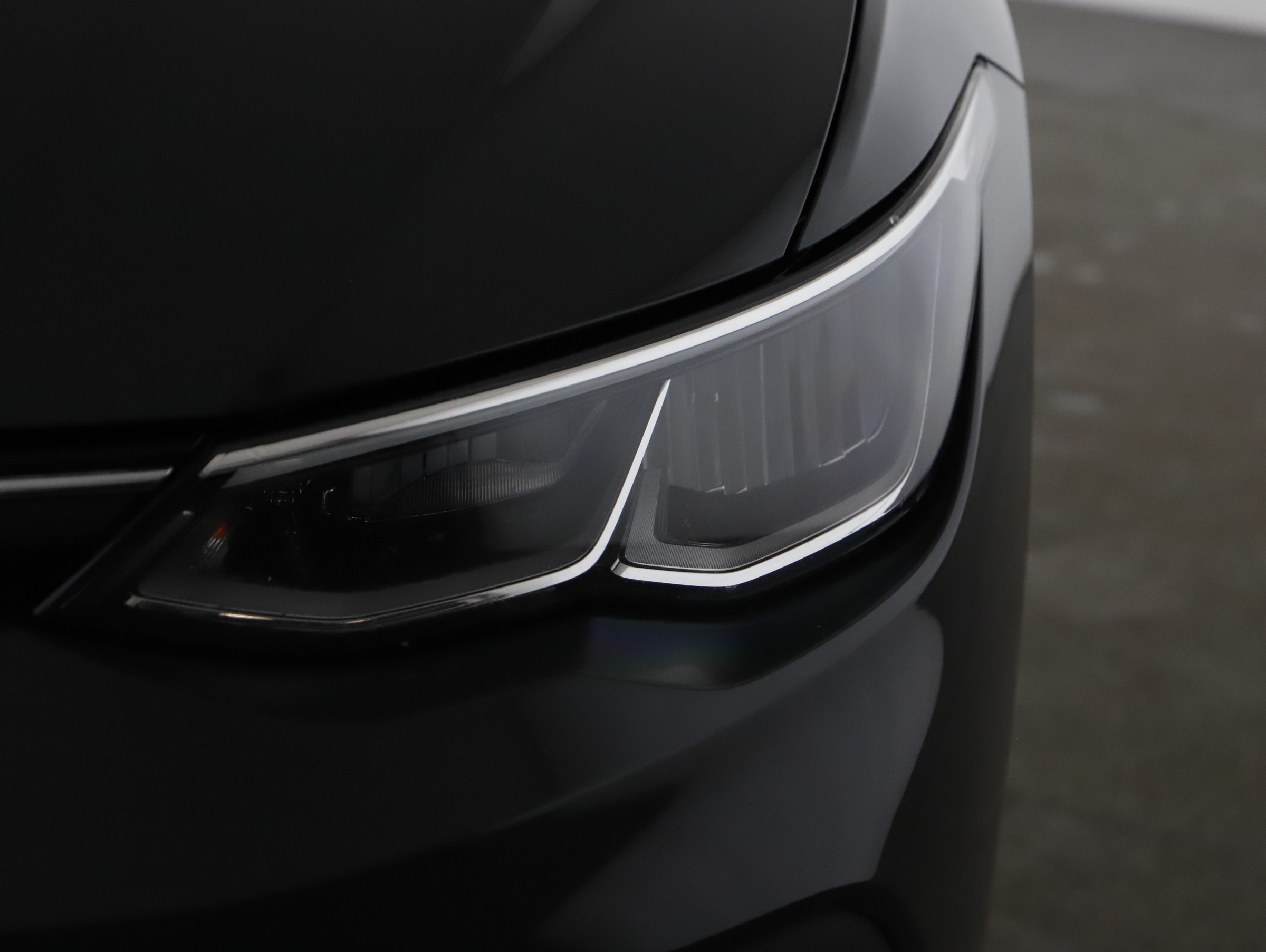 VW Golf VIII Variant 2.0 TDI Life | Bild 21 von 23