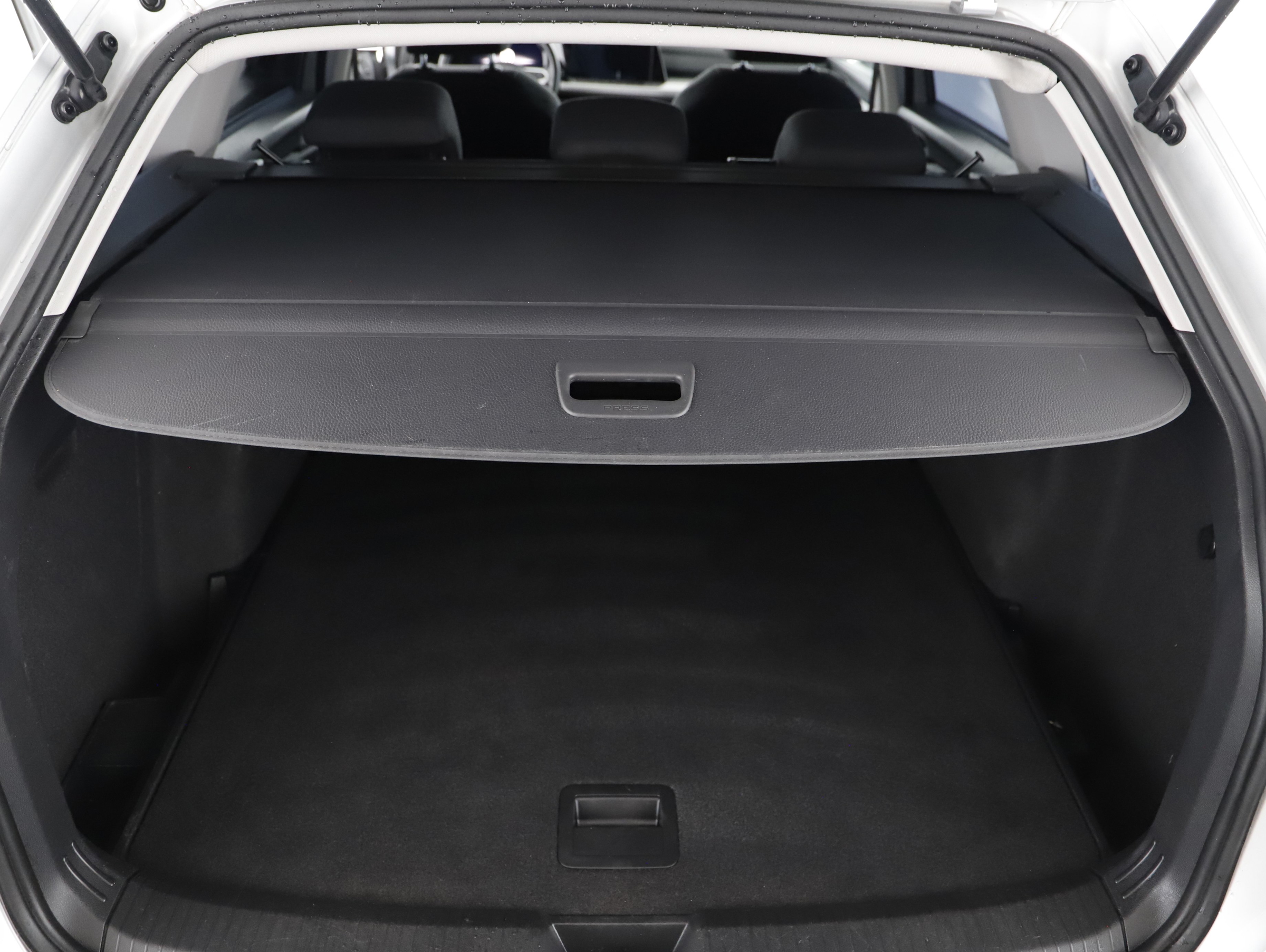VW Golf VIII Variant 2.0 TDI Life | Bild 2 von 21