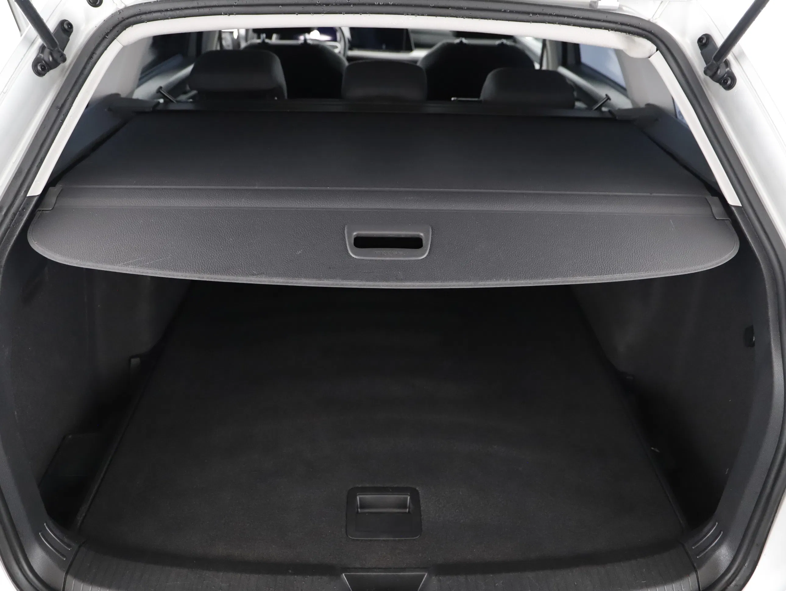 VW Golf VIII Variant 2.0 TDI Life | Bild 2 von 21