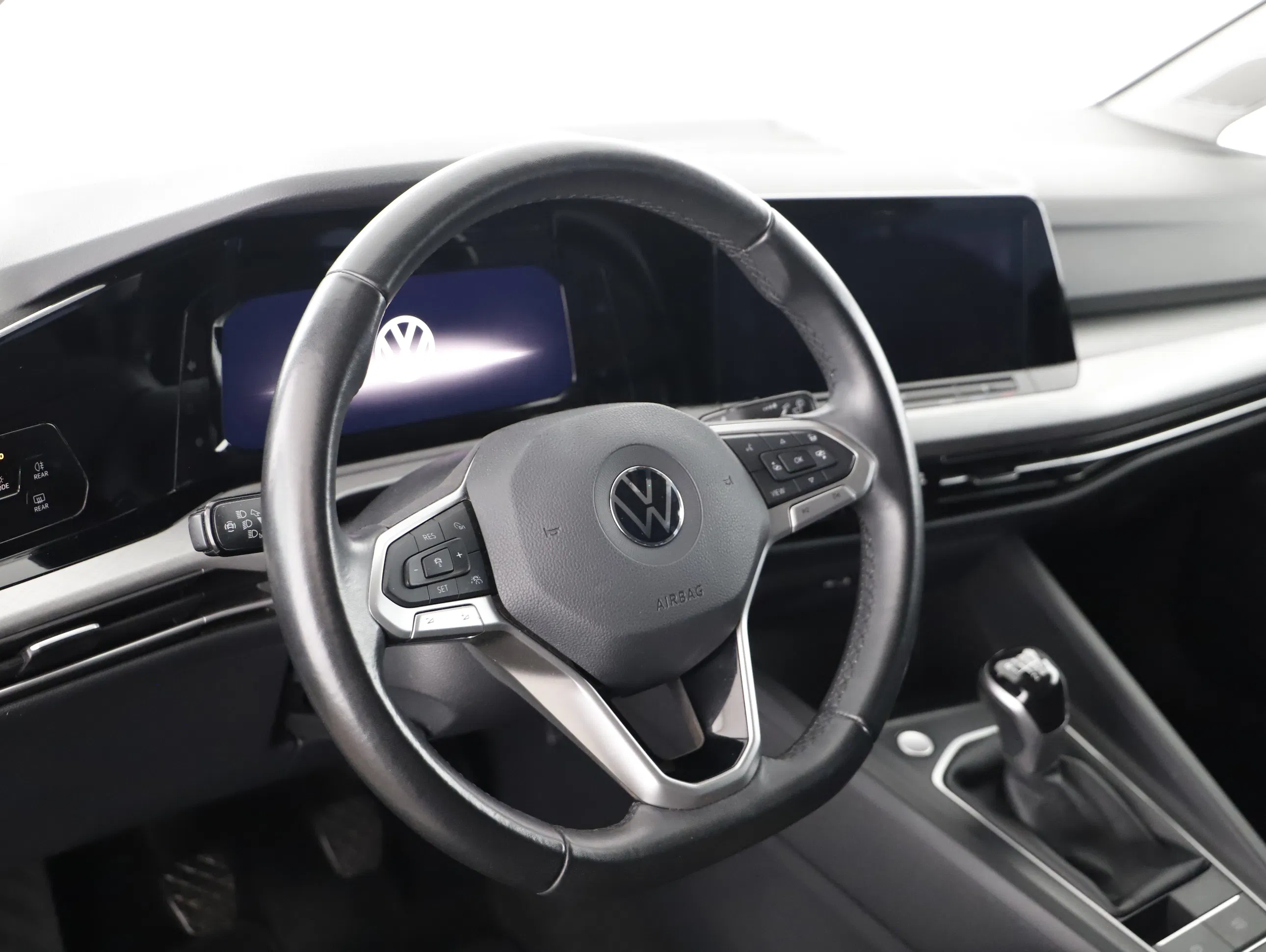 VW Golf VIII Variant 2.0 TDI Life | Bild 6 von 21