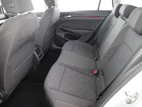 VW Golf VIII Variant 2.0 TDI Life | Thumbnail 18 von 20