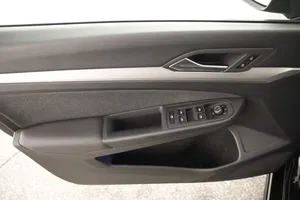 VW Golf VIII Variant 2.0 TDI Life | Thumbnail 11 von 29