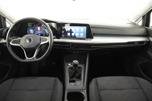 VW Golf VIII Variant 2.0 TDI Life | Thumbnail 15 von 29