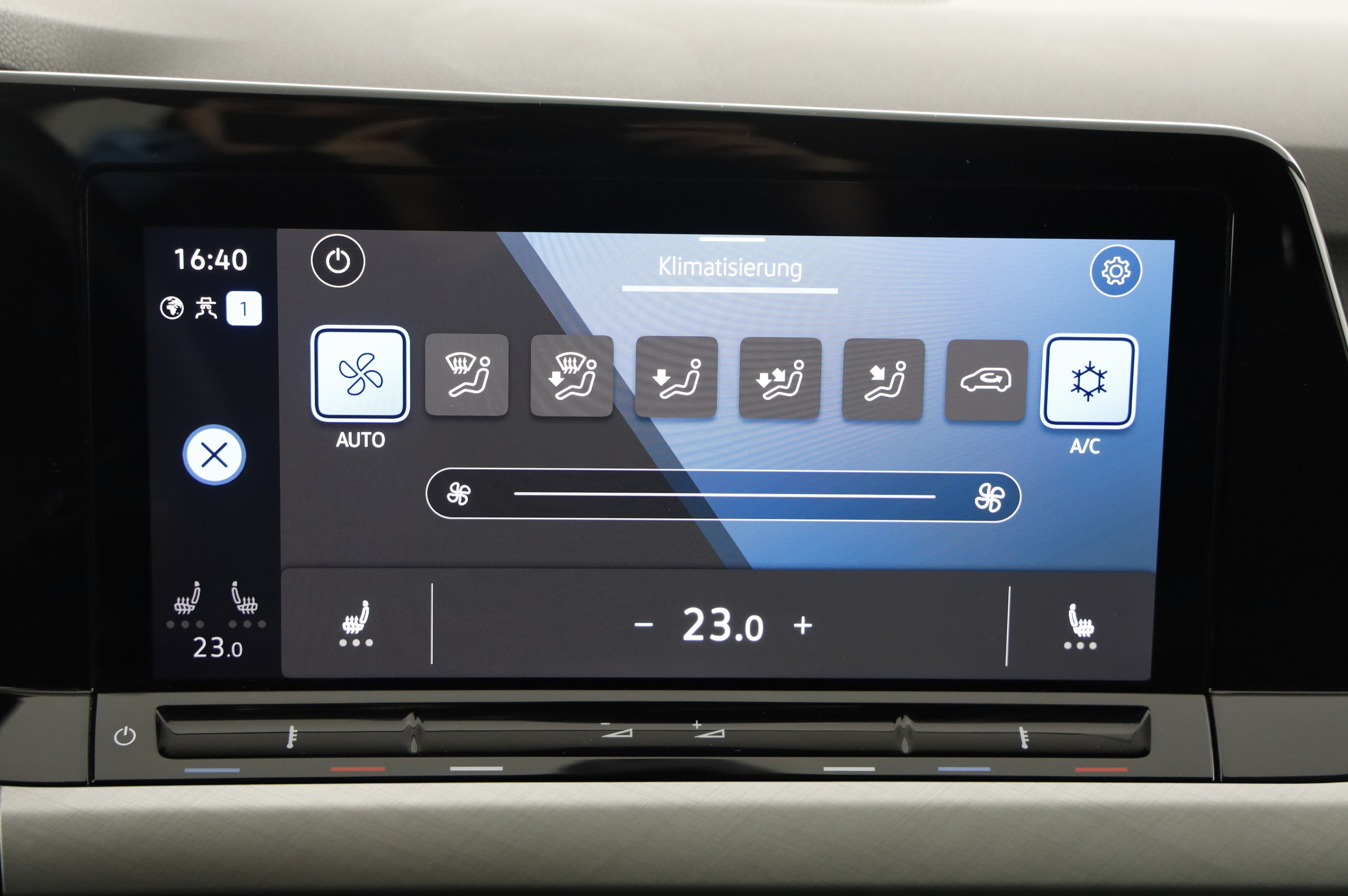 VW Golf VIII Variant 2.0 TDI Life | Bild 23 von 29