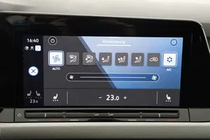 VW Golf VIII Variant 2.0 TDI Life | Thumbnail 23 von 29