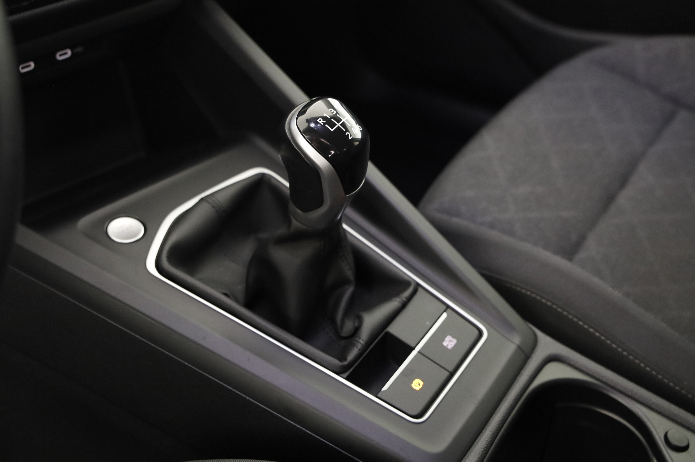 VW Golf VIII Variant 2.0 TDI Life | Bild 24 von 29