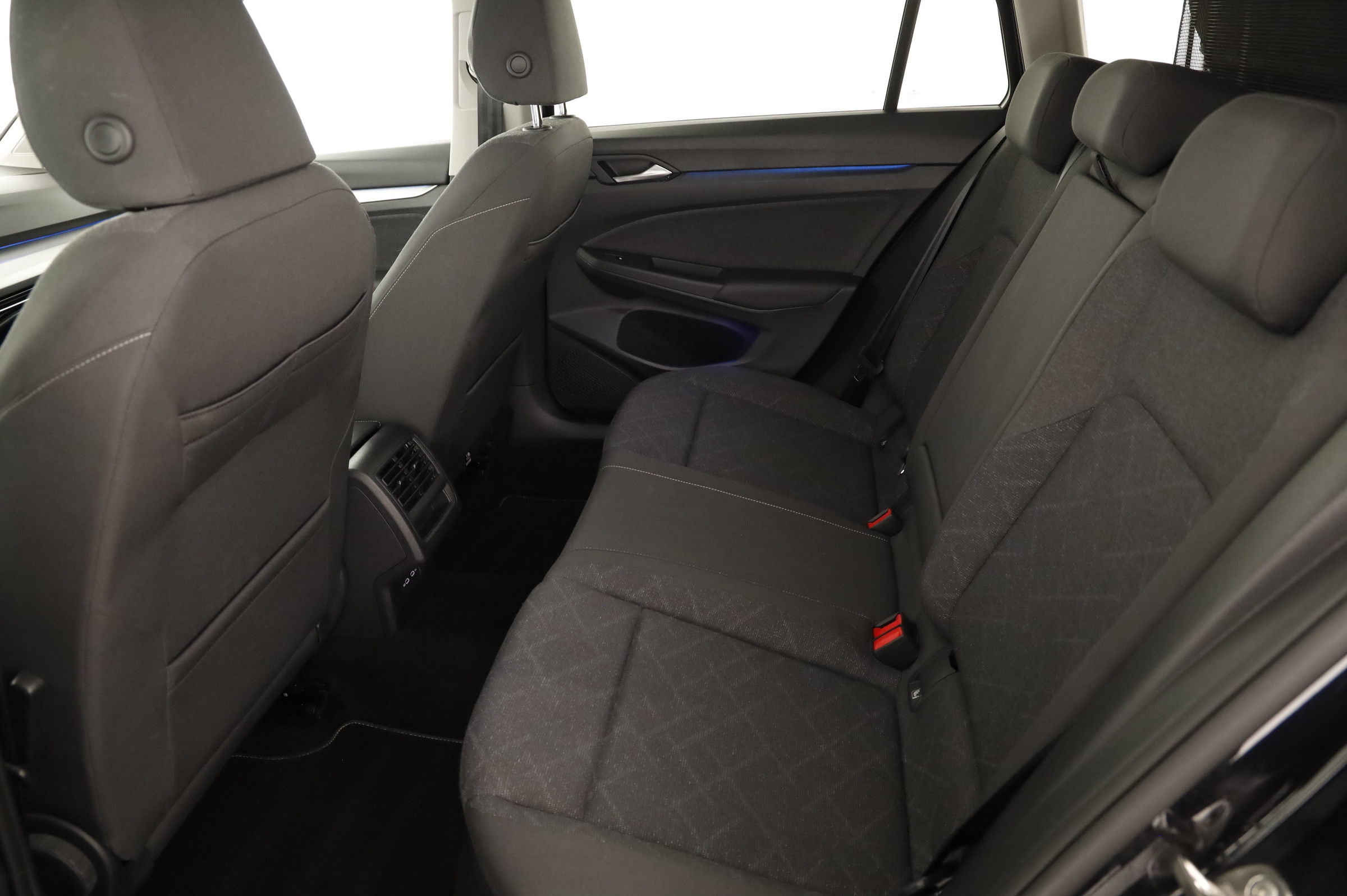 VW Golf VIII Variant 2.0 TDI Life | Bild 25 von 29