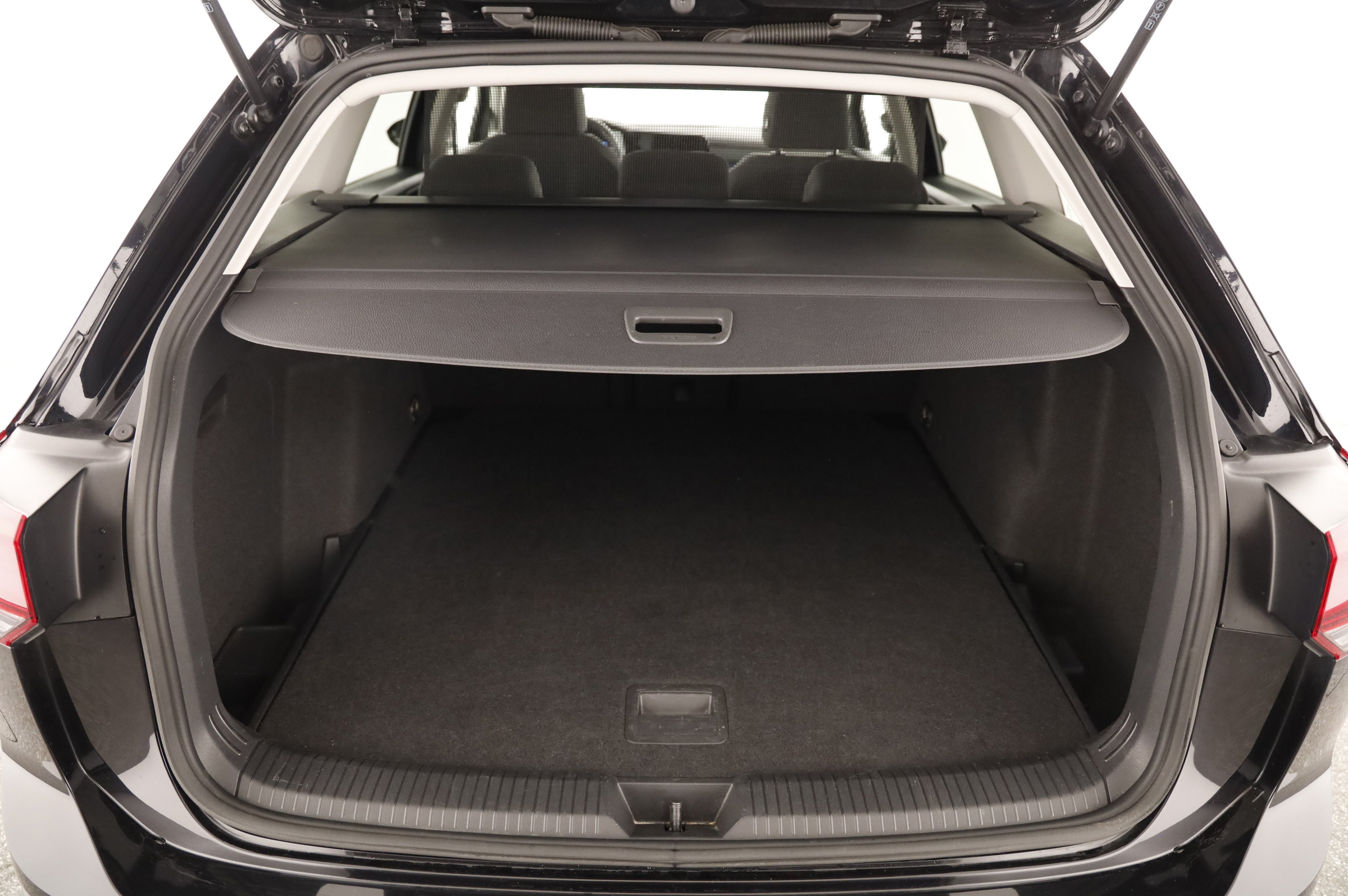 VW Golf VIII Variant 2.0 TDI Life | Bild 26 von 29