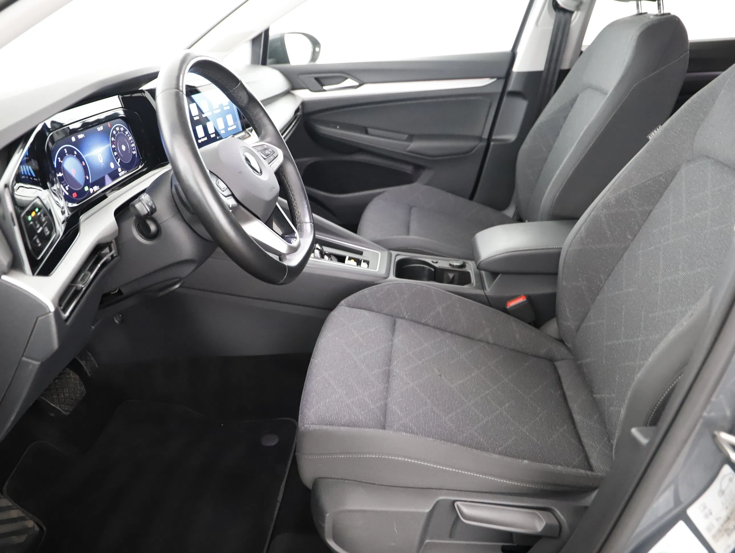 VW Golf VIII Variant 2.0 TDI Life | Bild 1 von 20